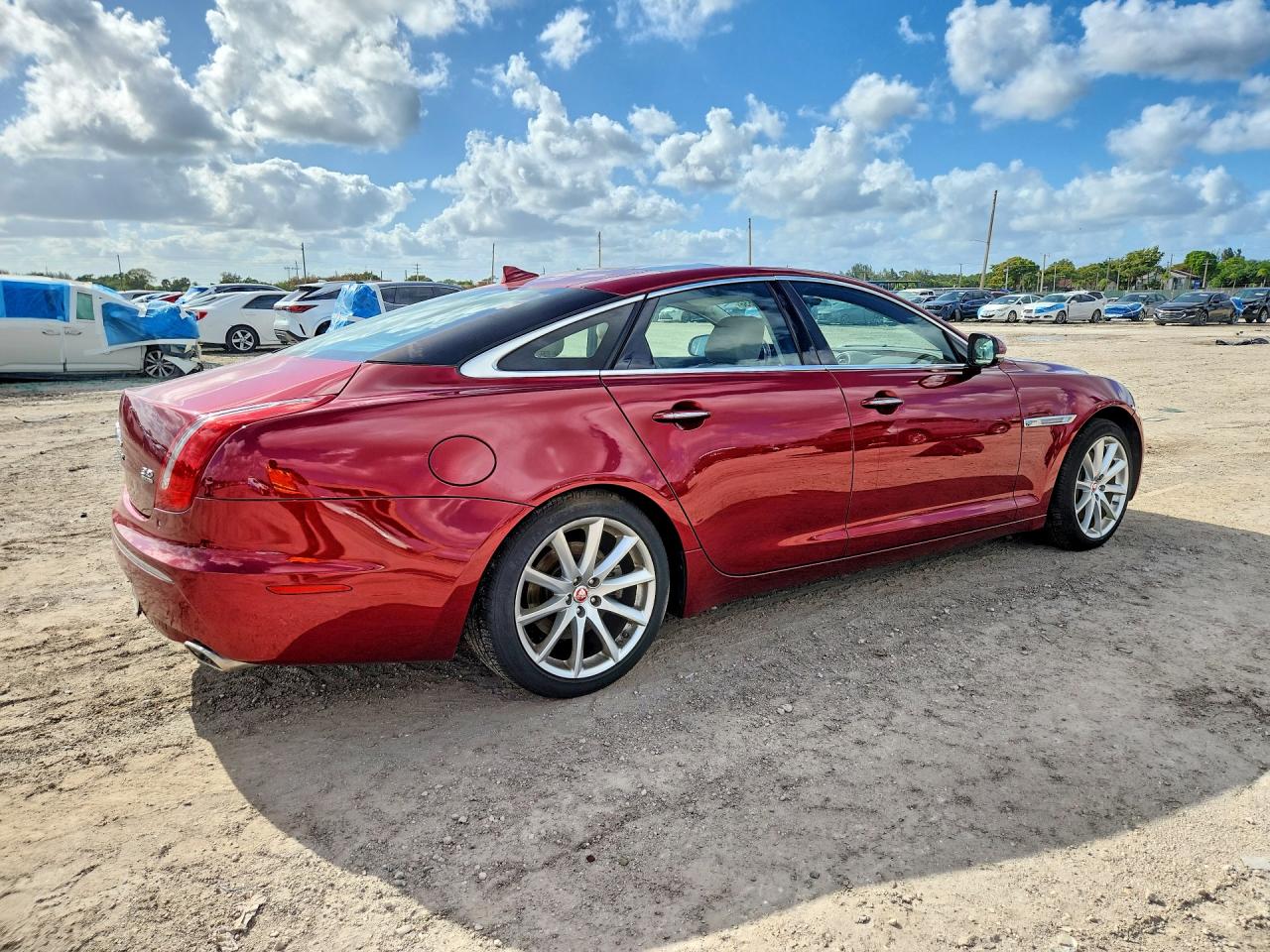 2014 Jaguar Xj Red vin: SAJWJ1CD4E8V66006