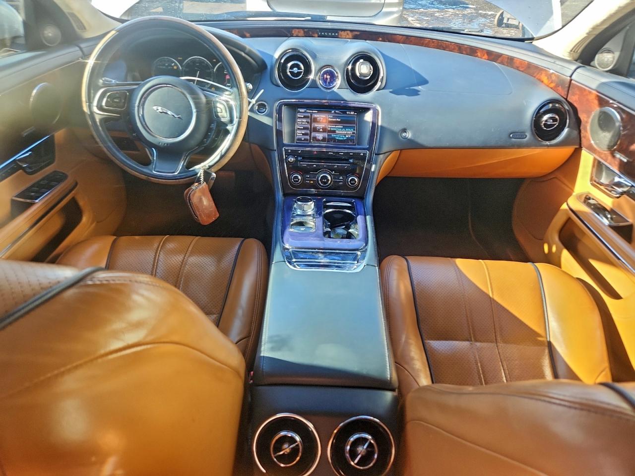 2013 Jaguar Xj Silver vin: SAJWJ1CD5D8V49021