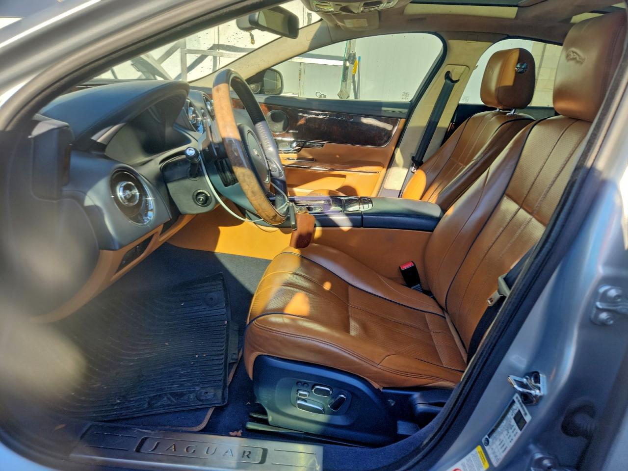 2013 Jaguar Xj Silver vin: SAJWJ1CD5D8V49021