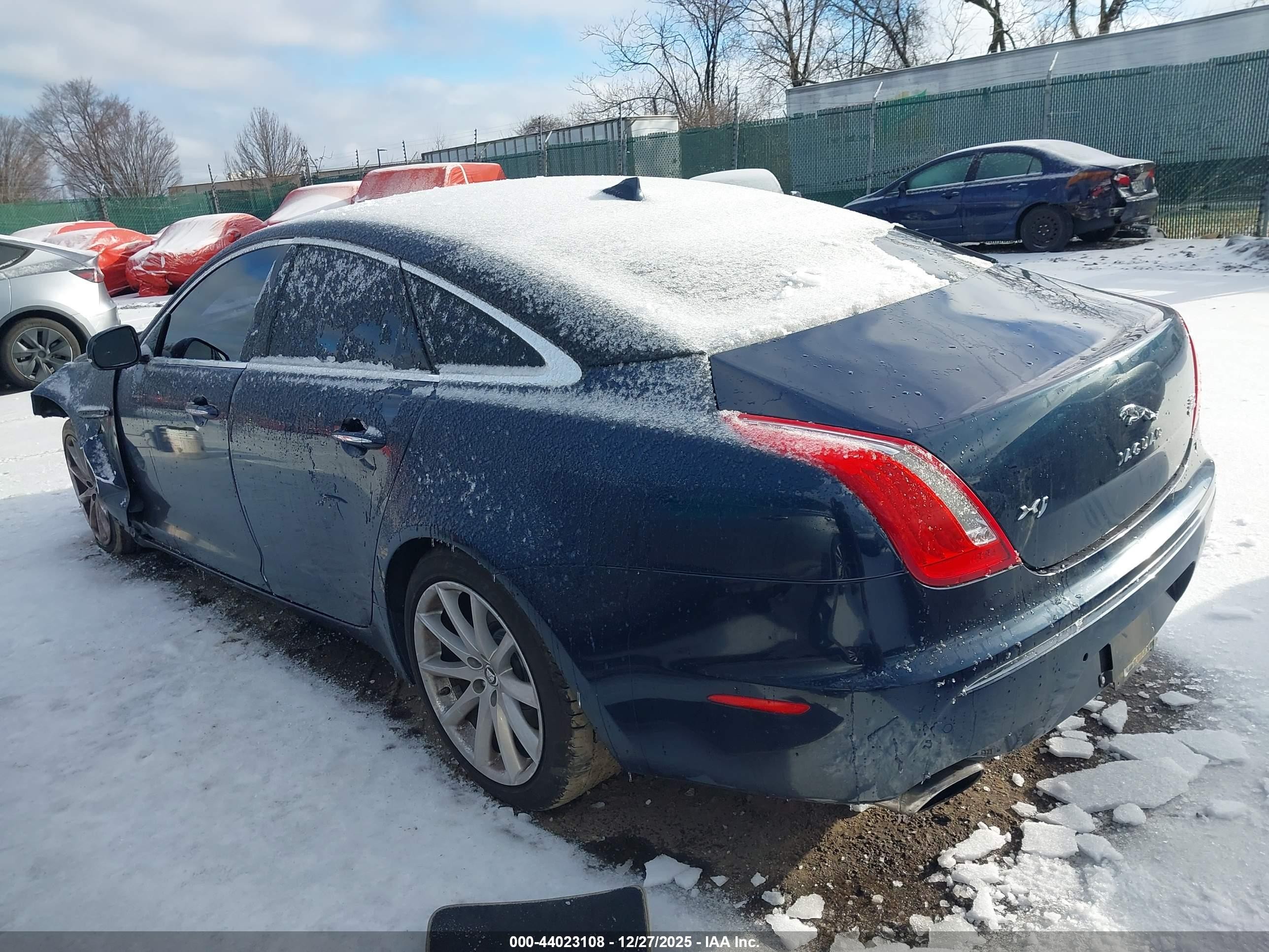 2013 Jaguar Xj   Dark Blue vin: SAJWJ1CD5D8V50816