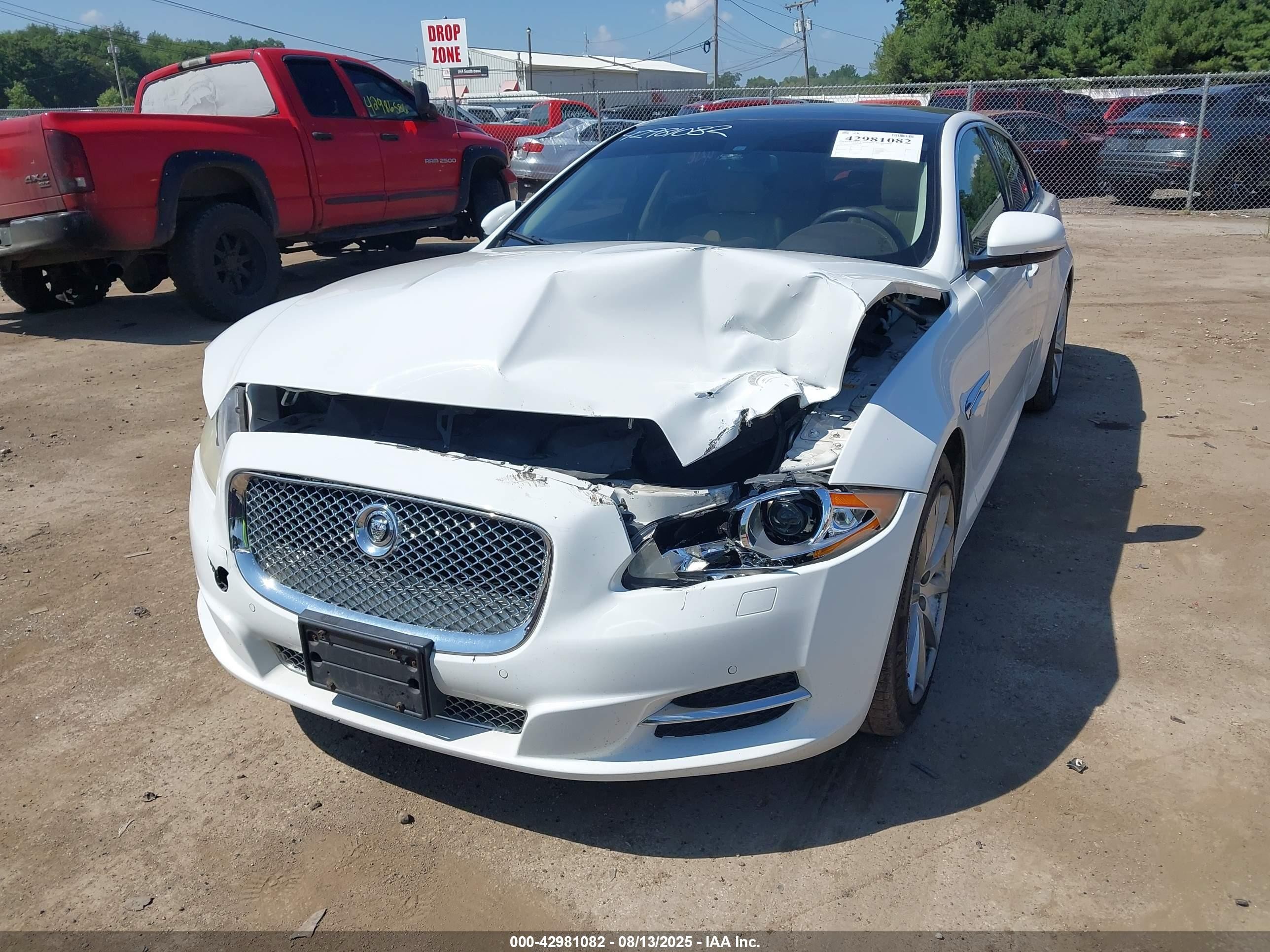2013 Jaguar Xj   White vin: SAJWJ1CD5D8V51769