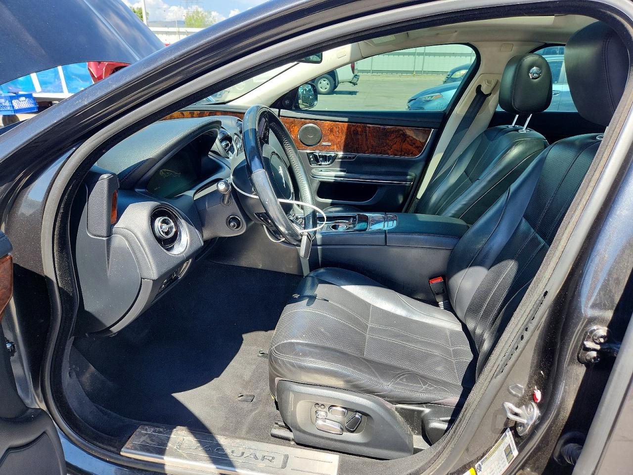 2015 Jaguar Xj Gray vin: SAJWJ1CD6F8V77865