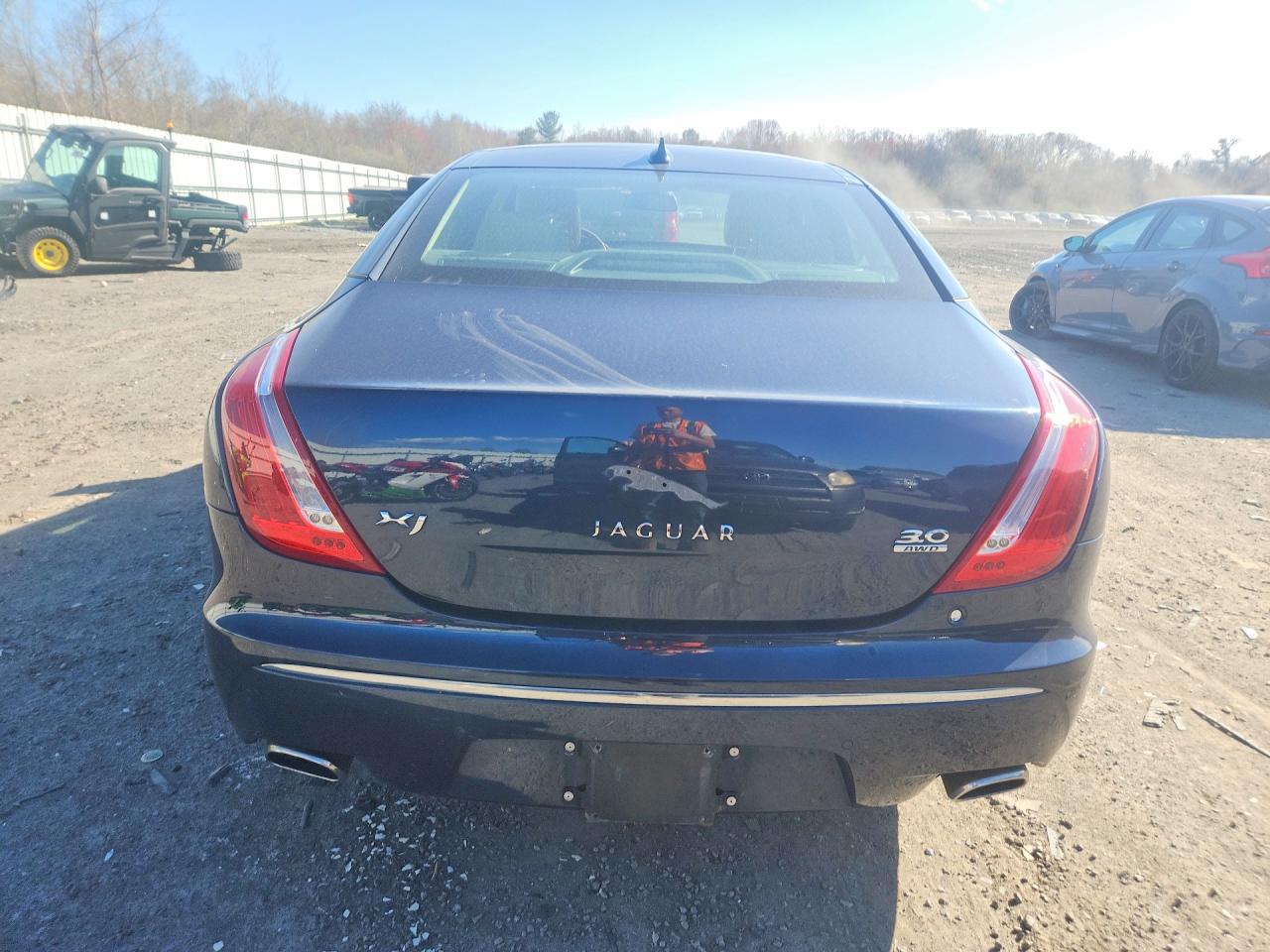 2013 Jaguar Xj Blue vin: SAJWJ1CD7D8V47268
