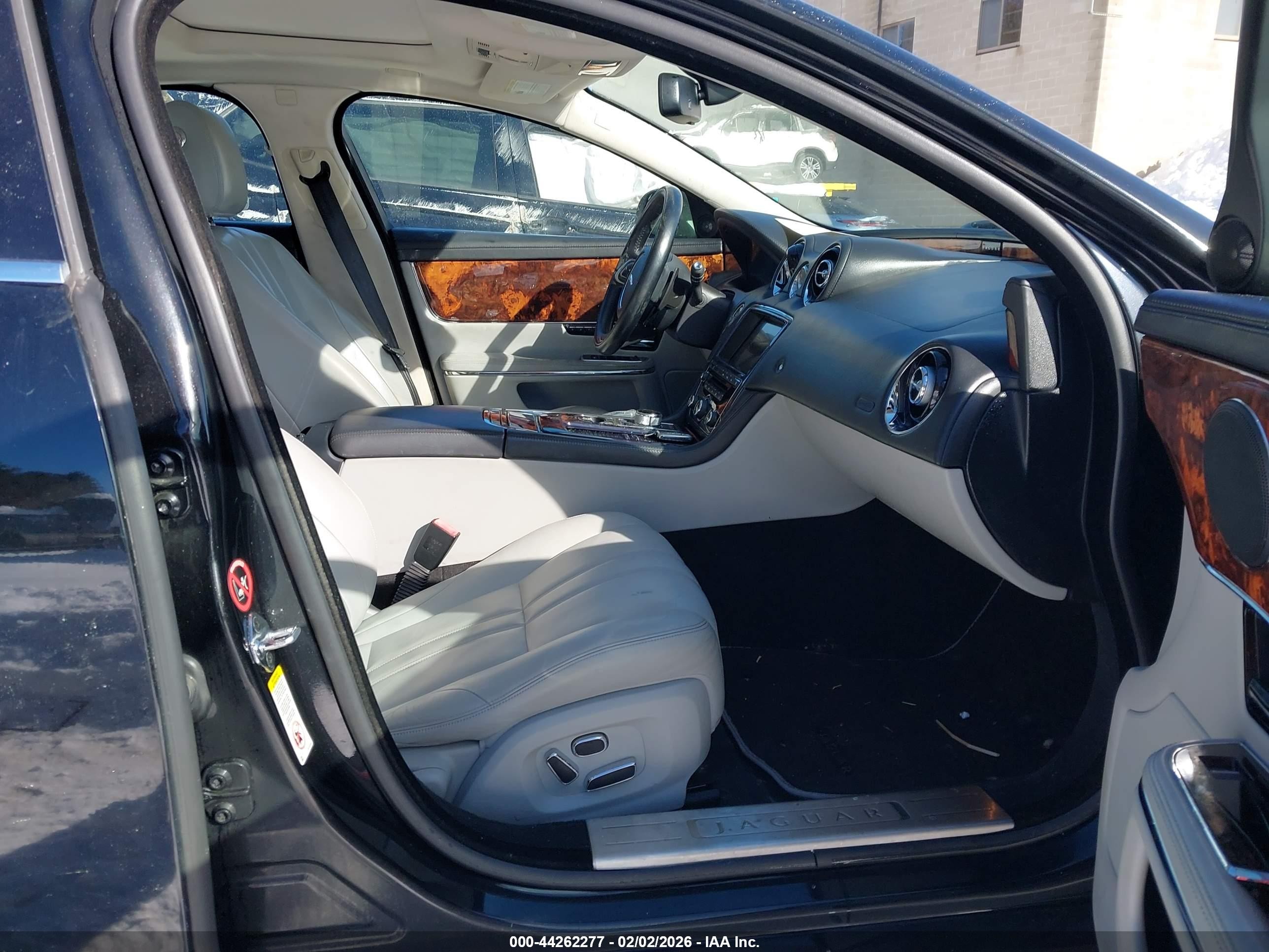 2013 Jaguar Xj   Black vin: SAJWJ1CD7D8V52714
