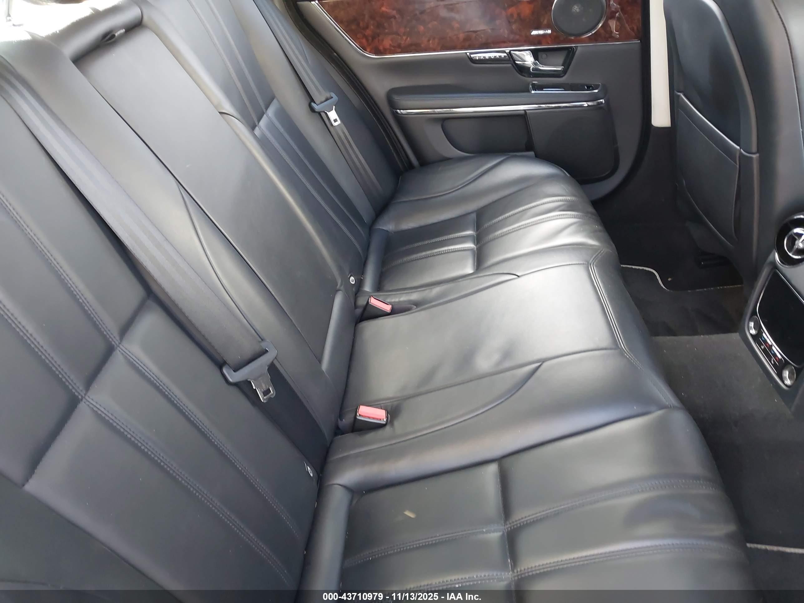2013 Jaguar Xj   Gray vin: SAJWJ1CD7D8V55287