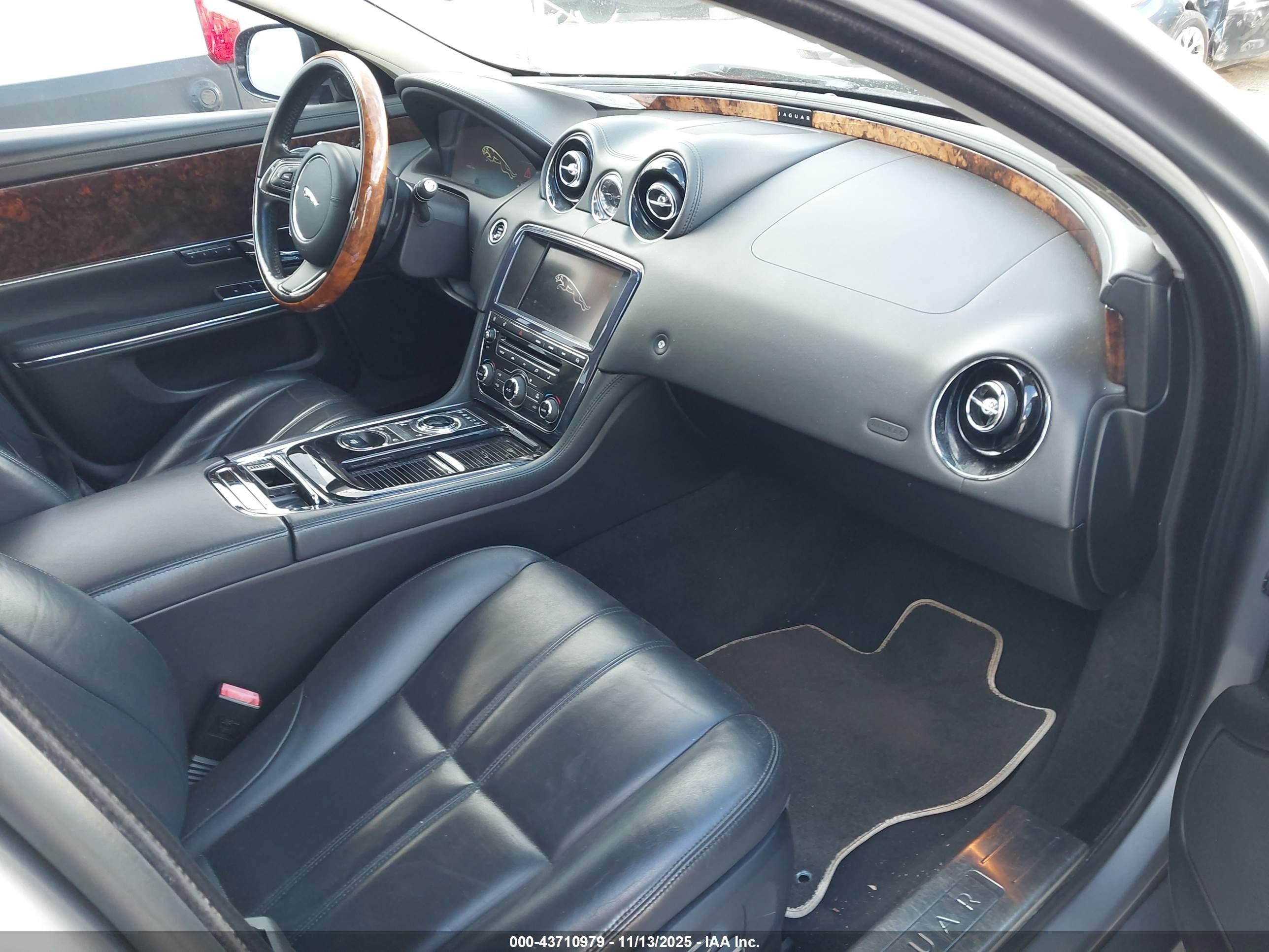 2013 Jaguar Xj   Gray vin: SAJWJ1CD7D8V55287