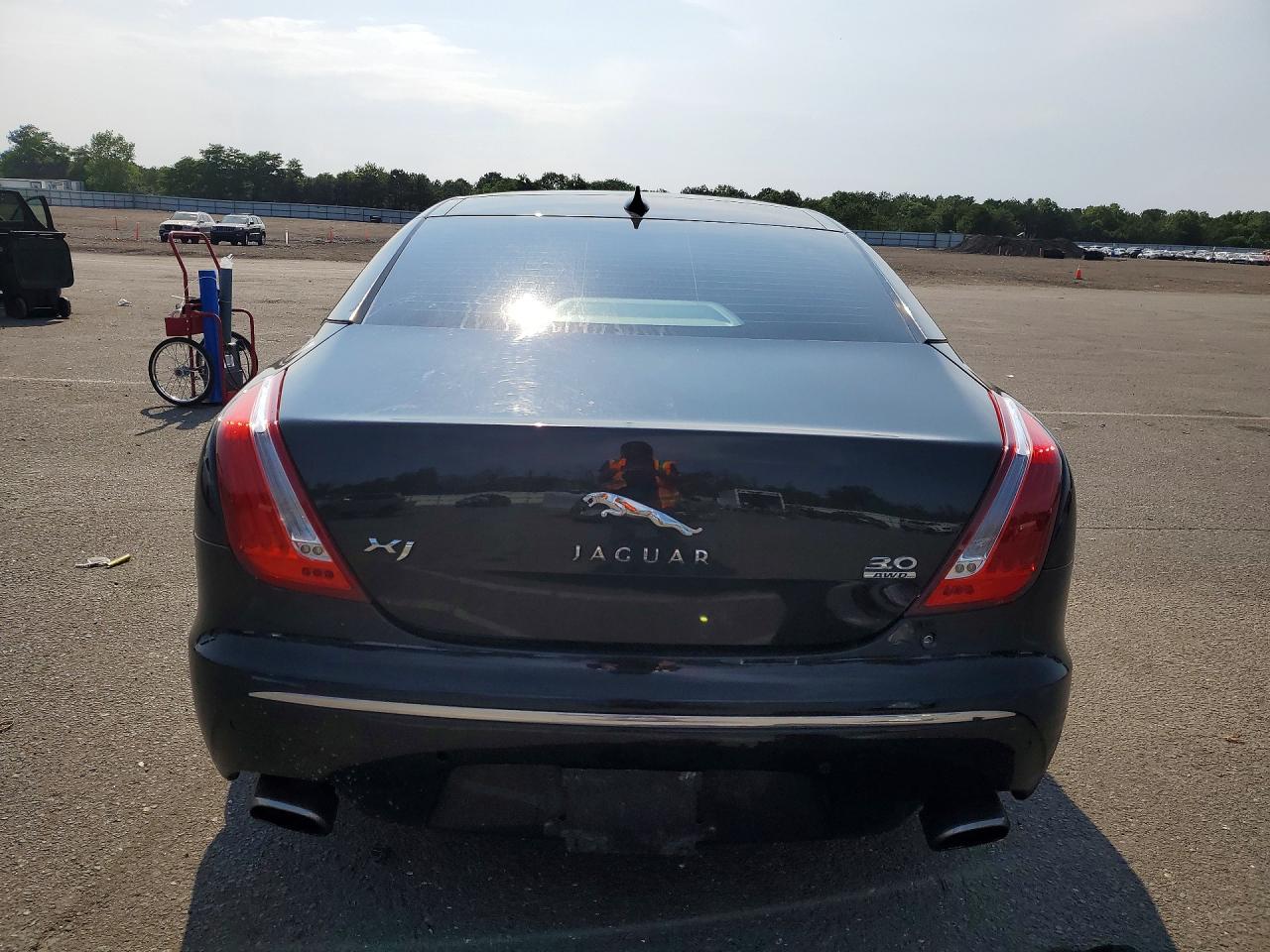 2013 Jaguar Xj Black vin: SAJWJ1CD9D8V47286