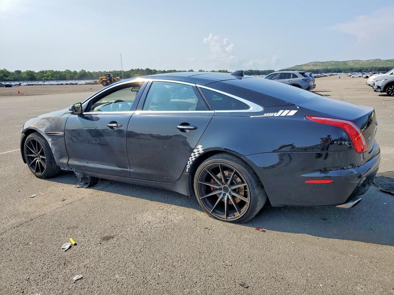 2013 Jaguar Xj Black vin: SAJWJ1CD9D8V47286