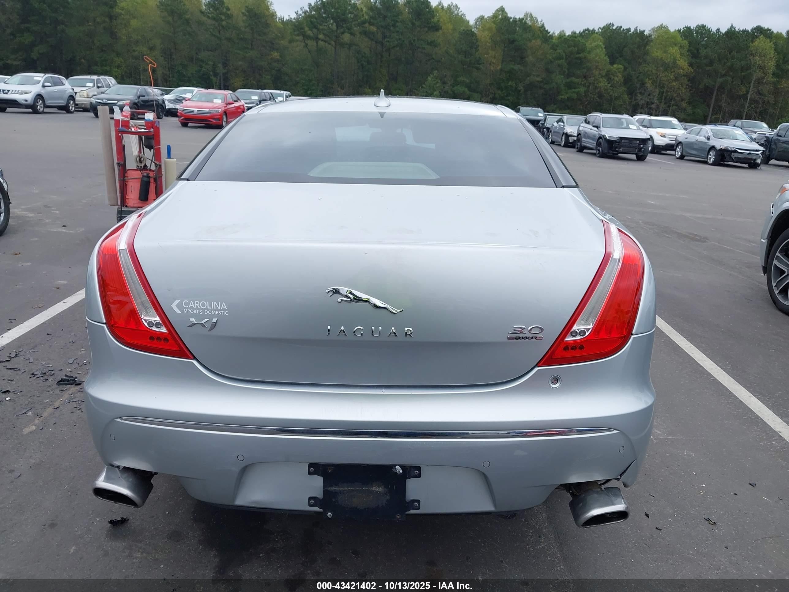 2013 Jaguar Xj   Silver vin: SAJWJ1CDXD8V49919