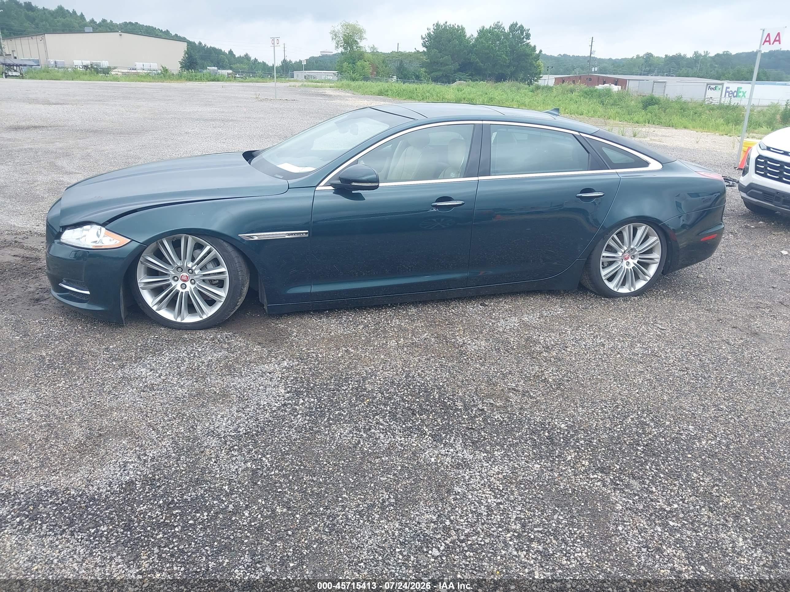 2015 Jaguar Xj Xjl Portfolio Green vin: SAJWJ2GD0F8V83385
