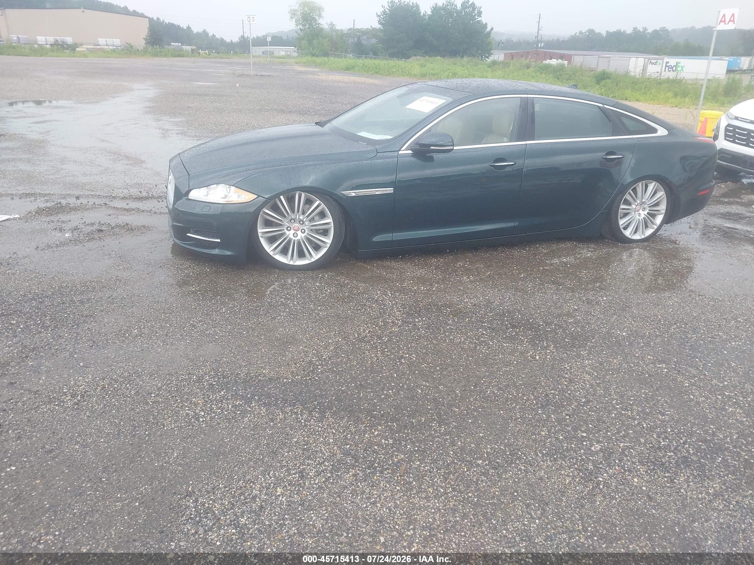 2015 Jaguar Xj Xjl Portfolio Green vin: SAJWJ2GD0F8V83385