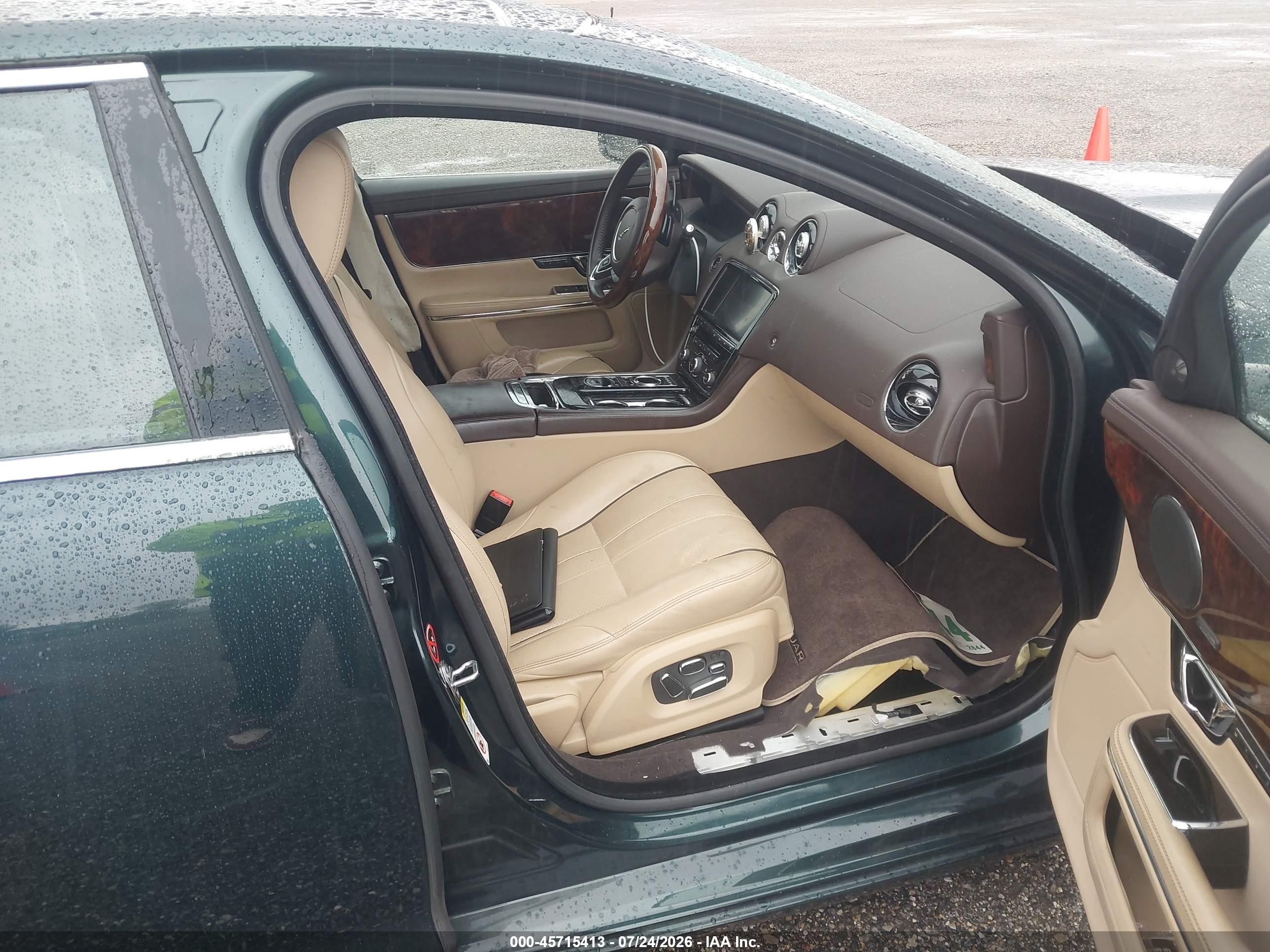 2015 Jaguar Xj Xjl Portfolio Green vin: SAJWJ2GD0F8V83385