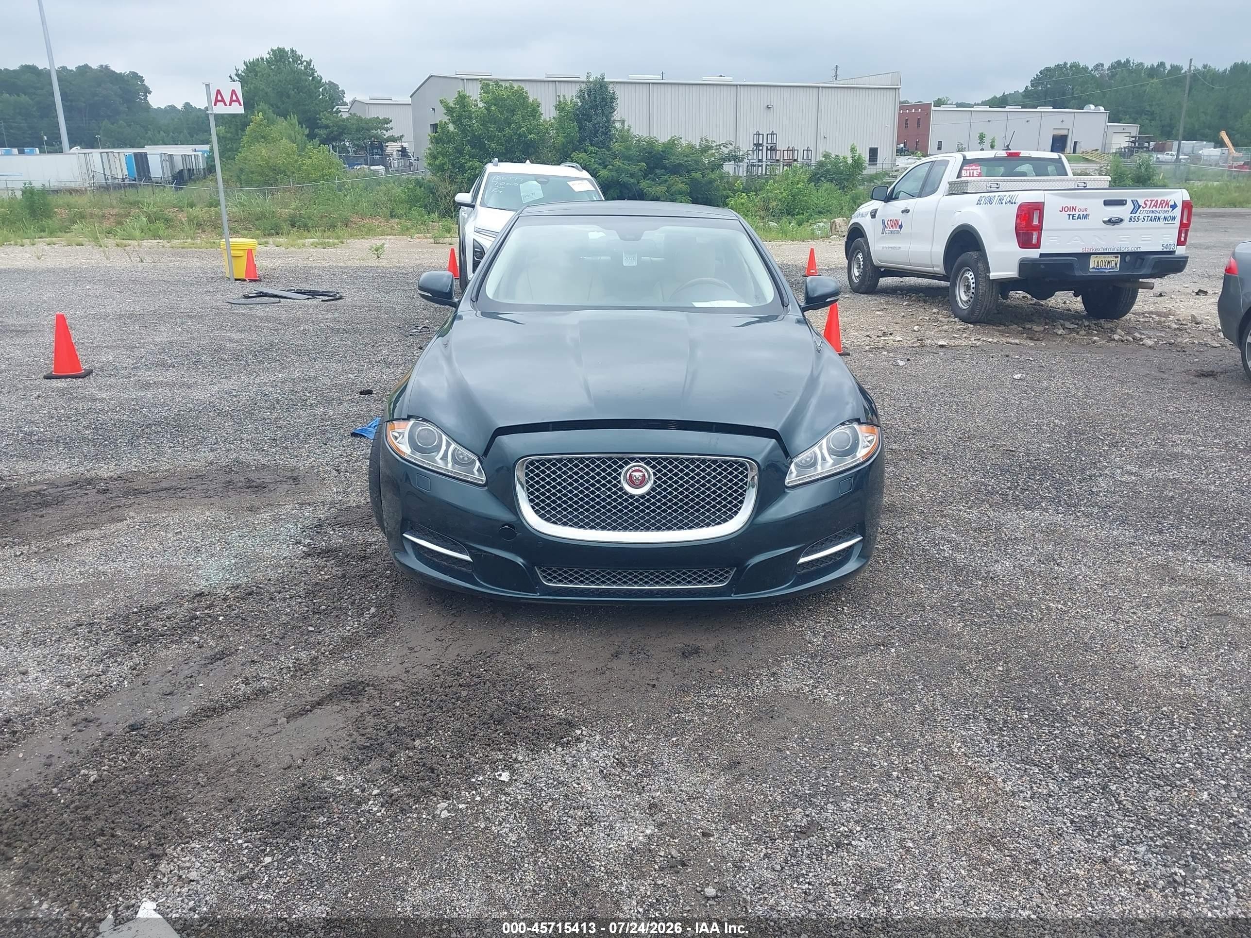 2015 Jaguar Xj Xjl Portfolio Green vin: SAJWJ2GD0F8V83385