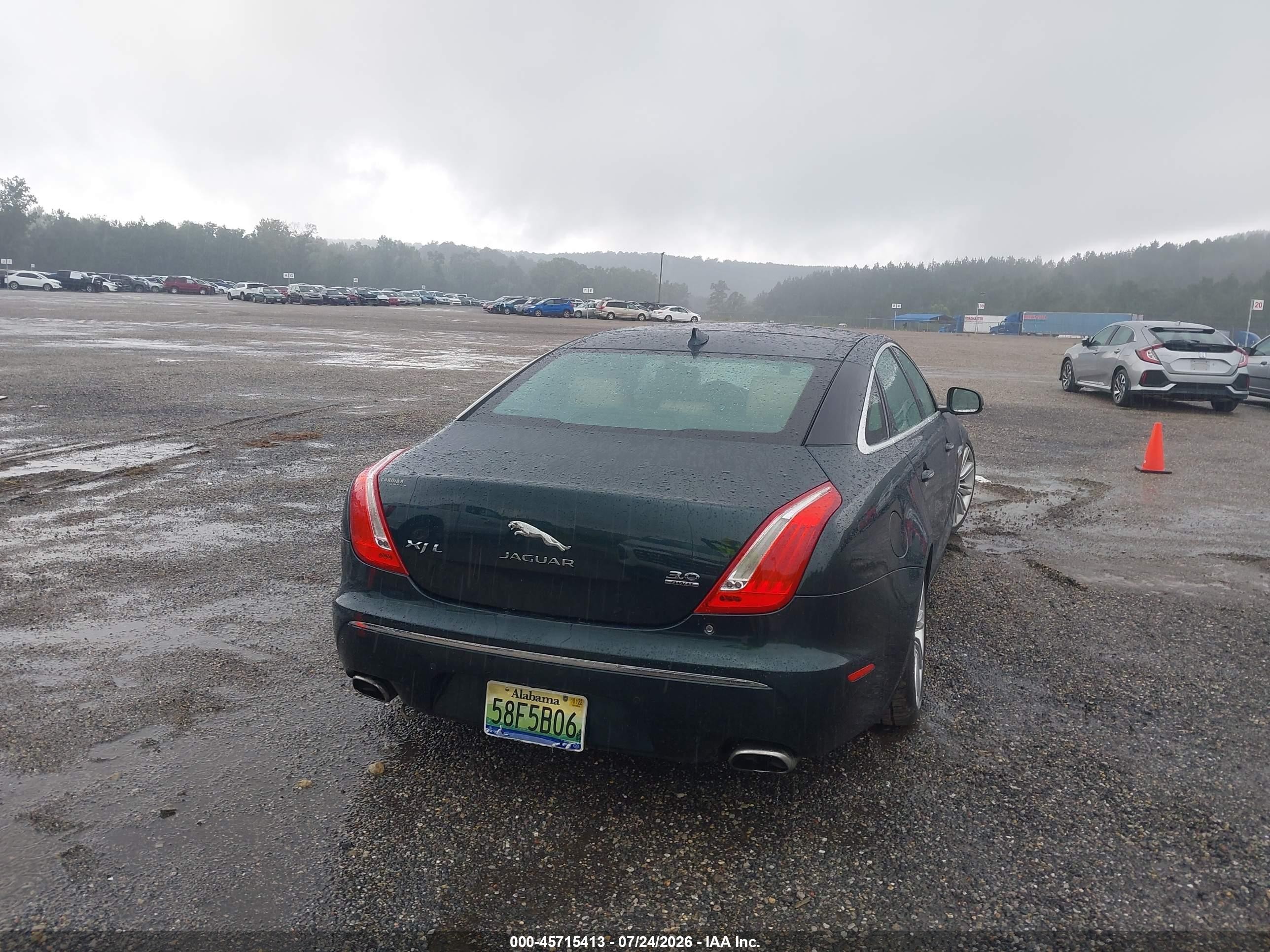 2015 Jaguar Xj Xjl Portfolio Green vin: SAJWJ2GD0F8V83385