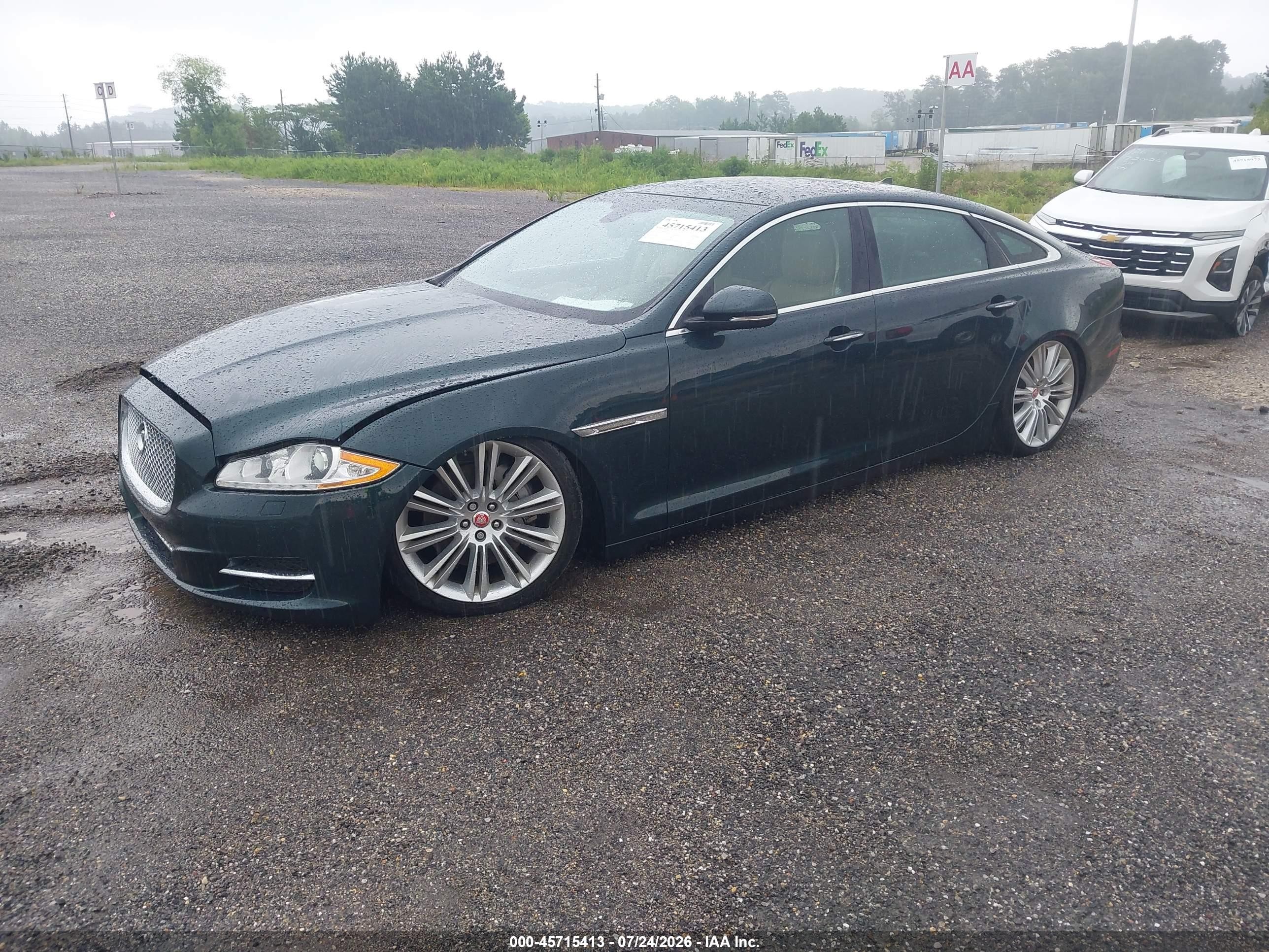 2015 Jaguar Xj Xjl Portfolio Green vin: SAJWJ2GD0F8V83385