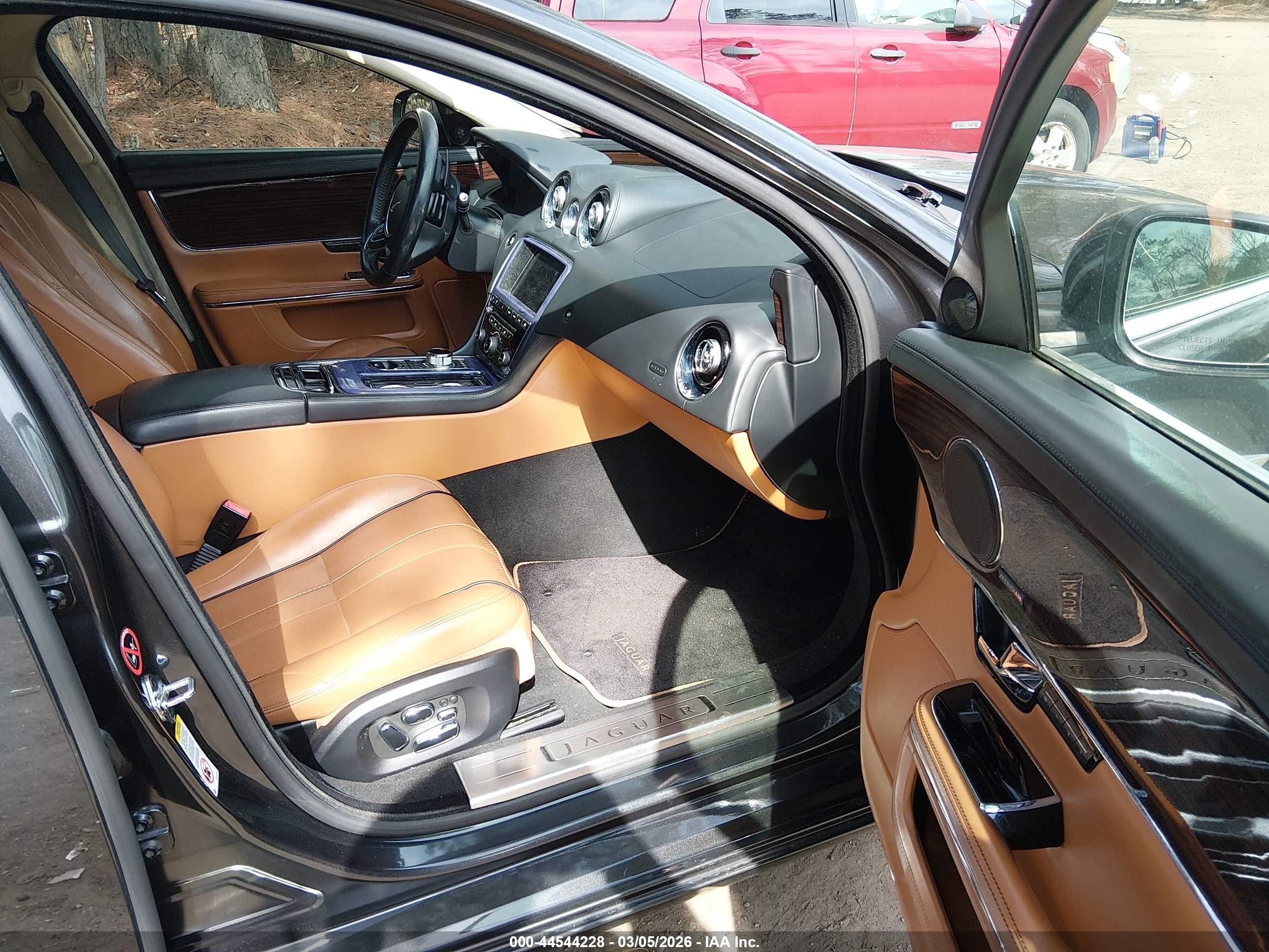 2013 Jaguar Xj Xjl Portfolio Black vin: SAJWJ2GD1D8V45709
