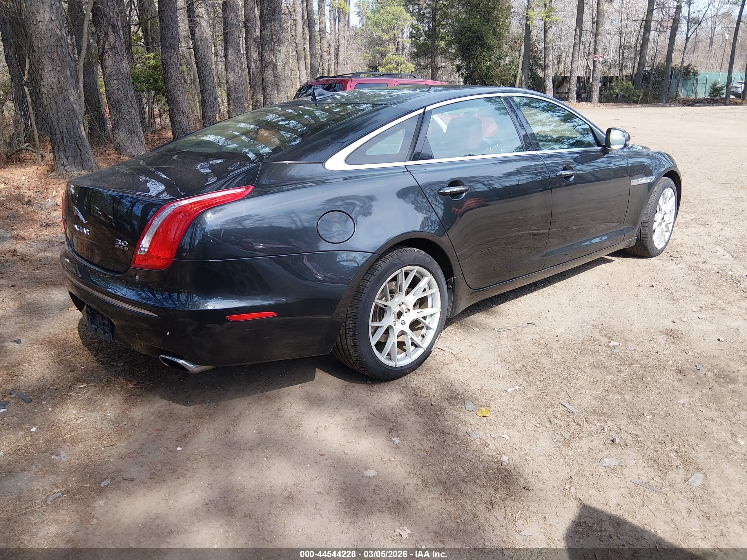 2013 Jaguar Xj Xjl Portfolio Black vin: SAJWJ2GD1D8V45709
