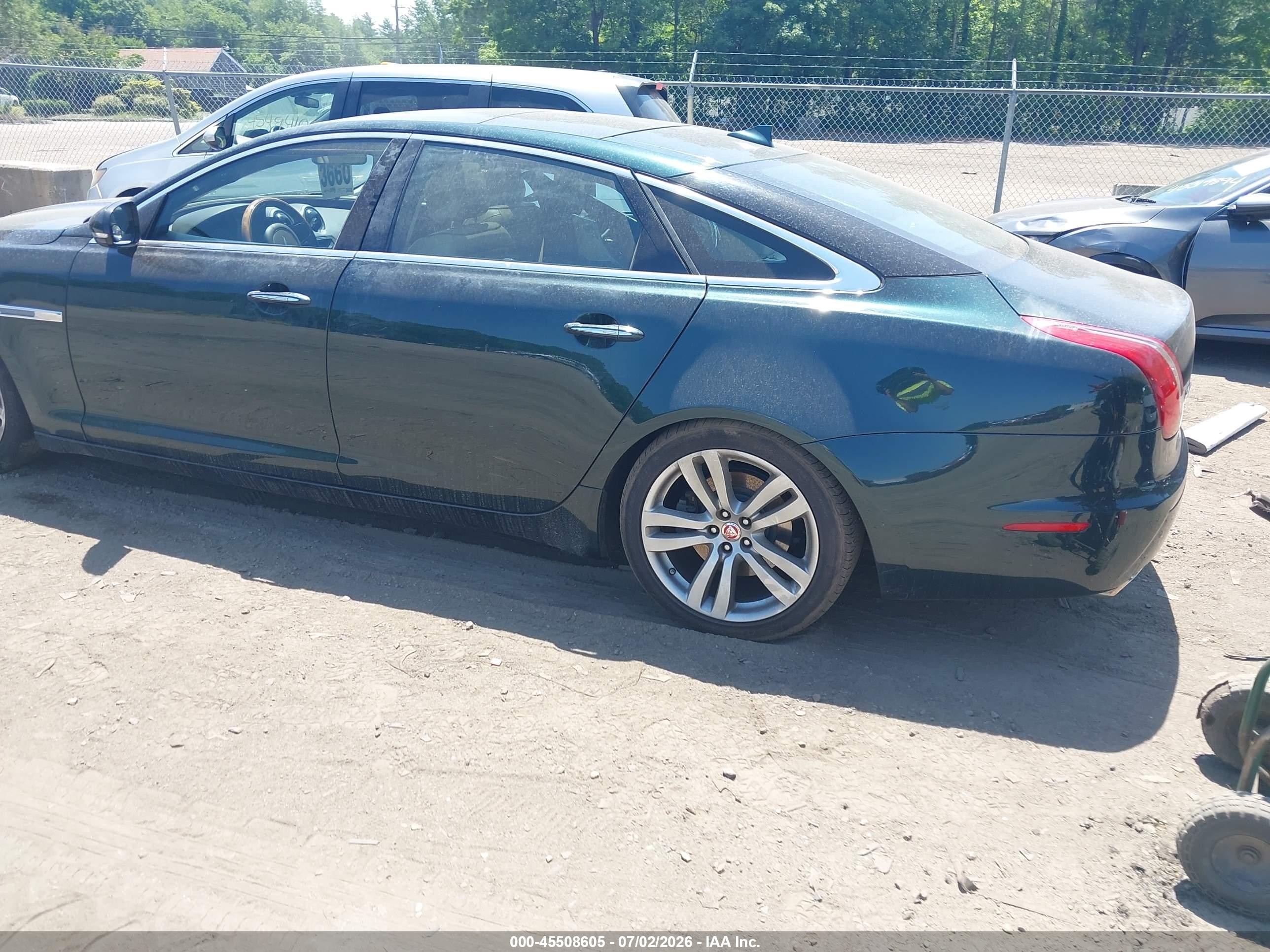 2013 Jaguar Xj Xjl Portfolio Зеленый vin: SAJWJ2GD2D8V50109