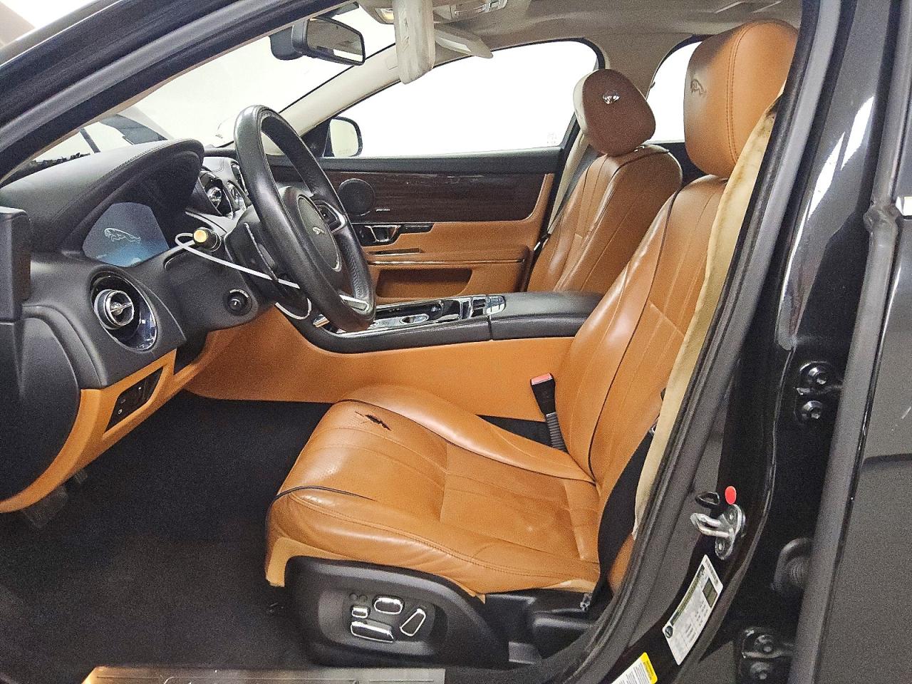 2014 Jaguar Xjl Portfolio Черный vin: SAJWJ2GD2E8V66439