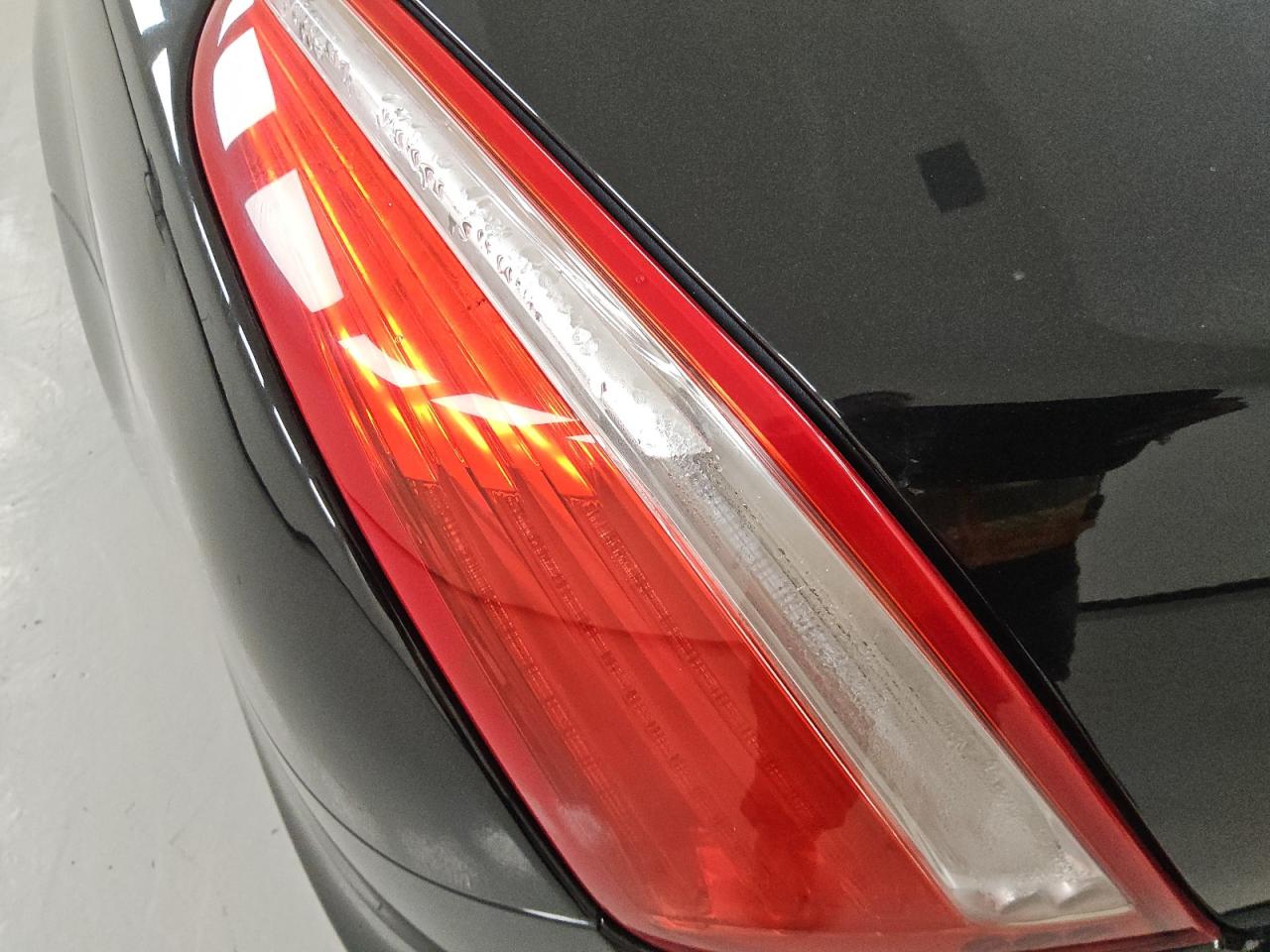 2014 Jaguar Xjl Portfolio Черный vin: SAJWJ2GD2E8V66439 Damage: Left Tail Light, Water Damage, Replacement Required