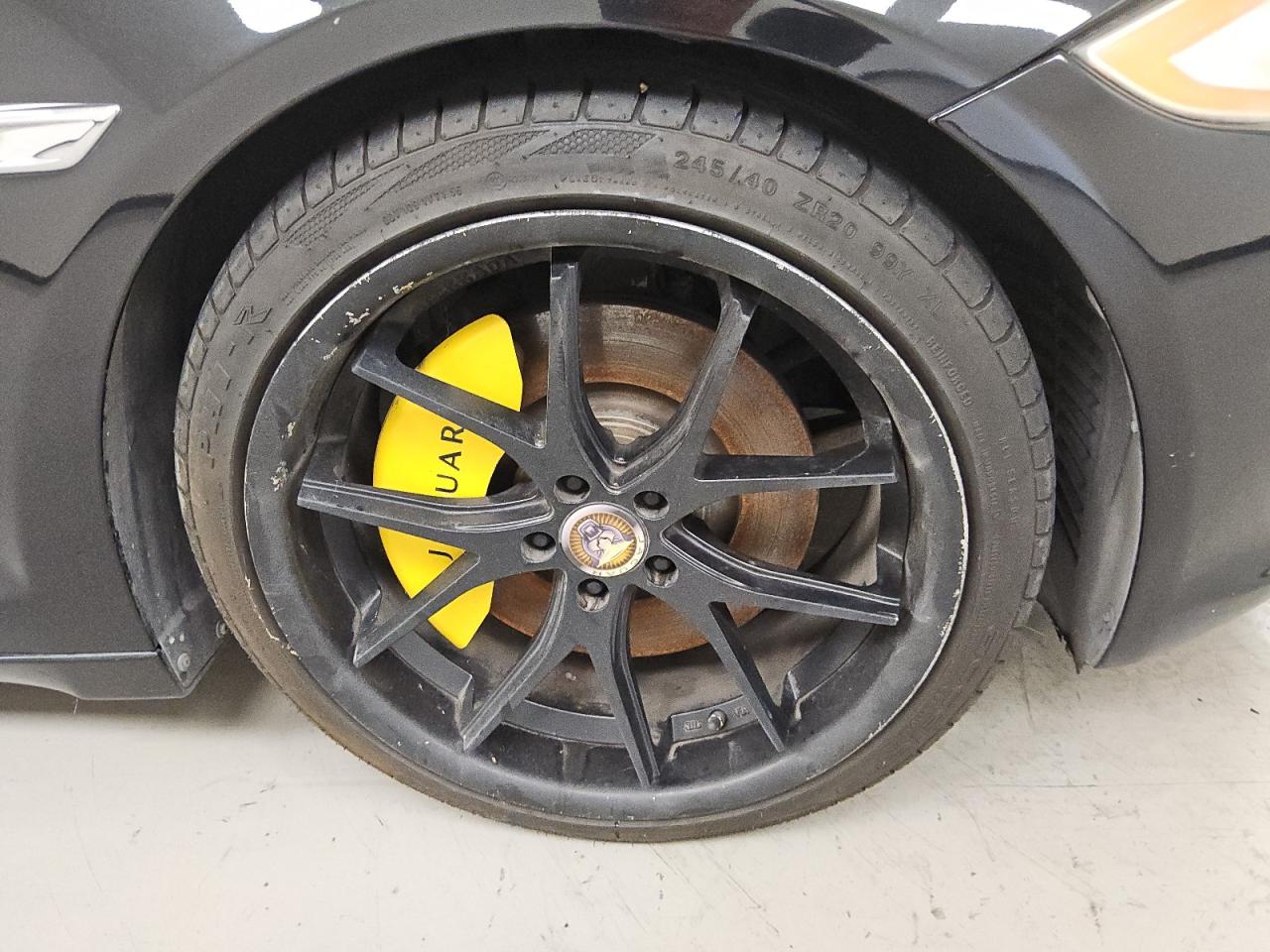 2014 Jaguar Xjl Portfolio Черный vin: SAJWJ2GD2E8V66439 Damage: Right Front Wheel, Curb Rash, > 12 Inches