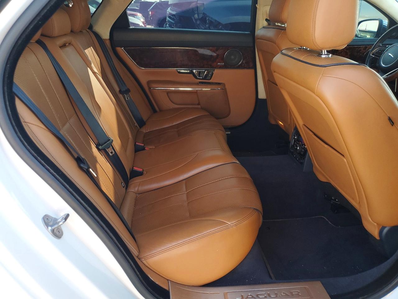 2015 Jaguar Xjl Portfolio White vin: SAJWJ2GD3F8V84238