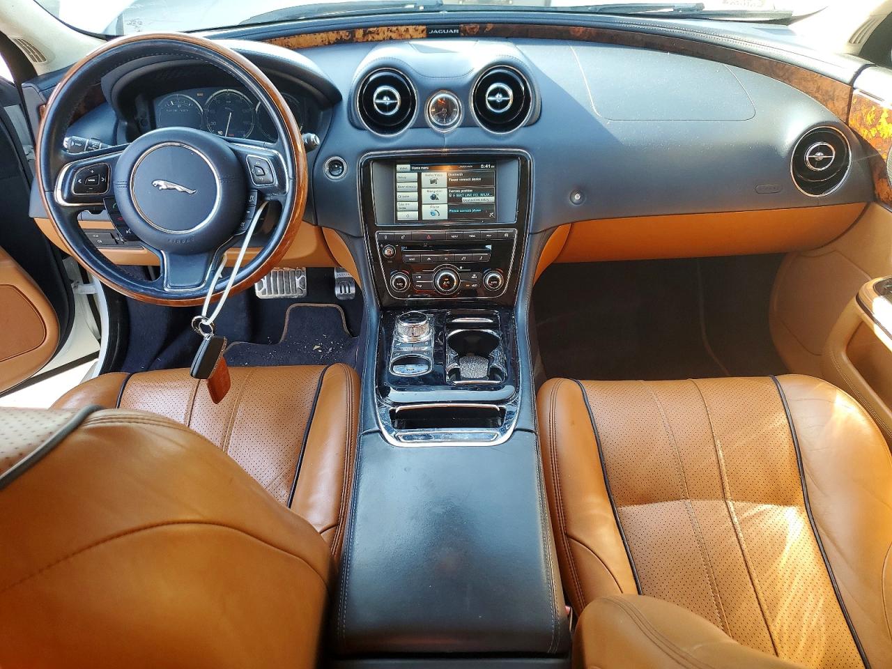 2015 Jaguar Xjl Portfolio White vin: SAJWJ2GD3F8V84238
