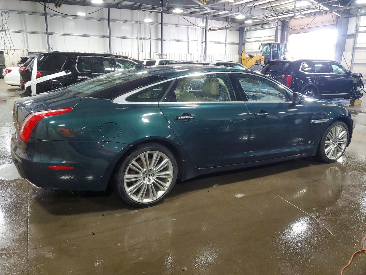 2013 Jaguar Xjl Portfolio Green vin: SAJWJ2GD5D8V44952