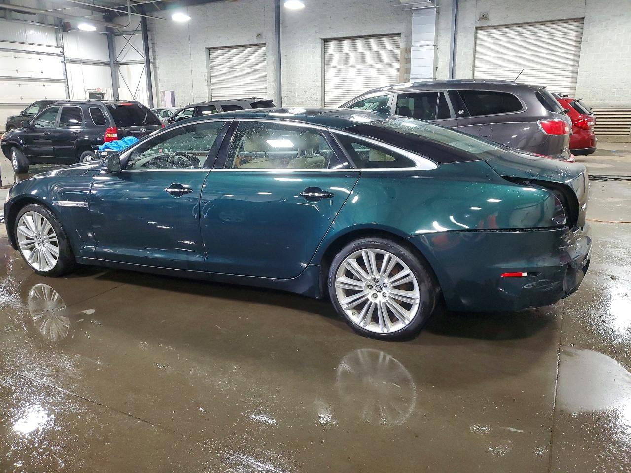 2013 Jaguar Xjl Portfolio Green vin: SAJWJ2GD5D8V44952