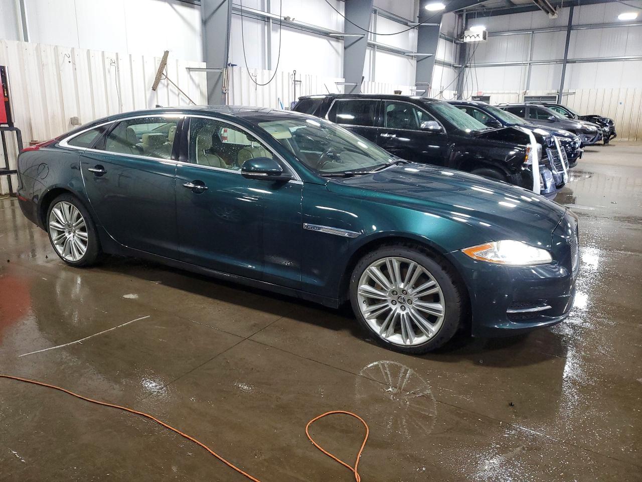 2013 Jaguar Xjl Portfolio Green vin: SAJWJ2GD5D8V44952