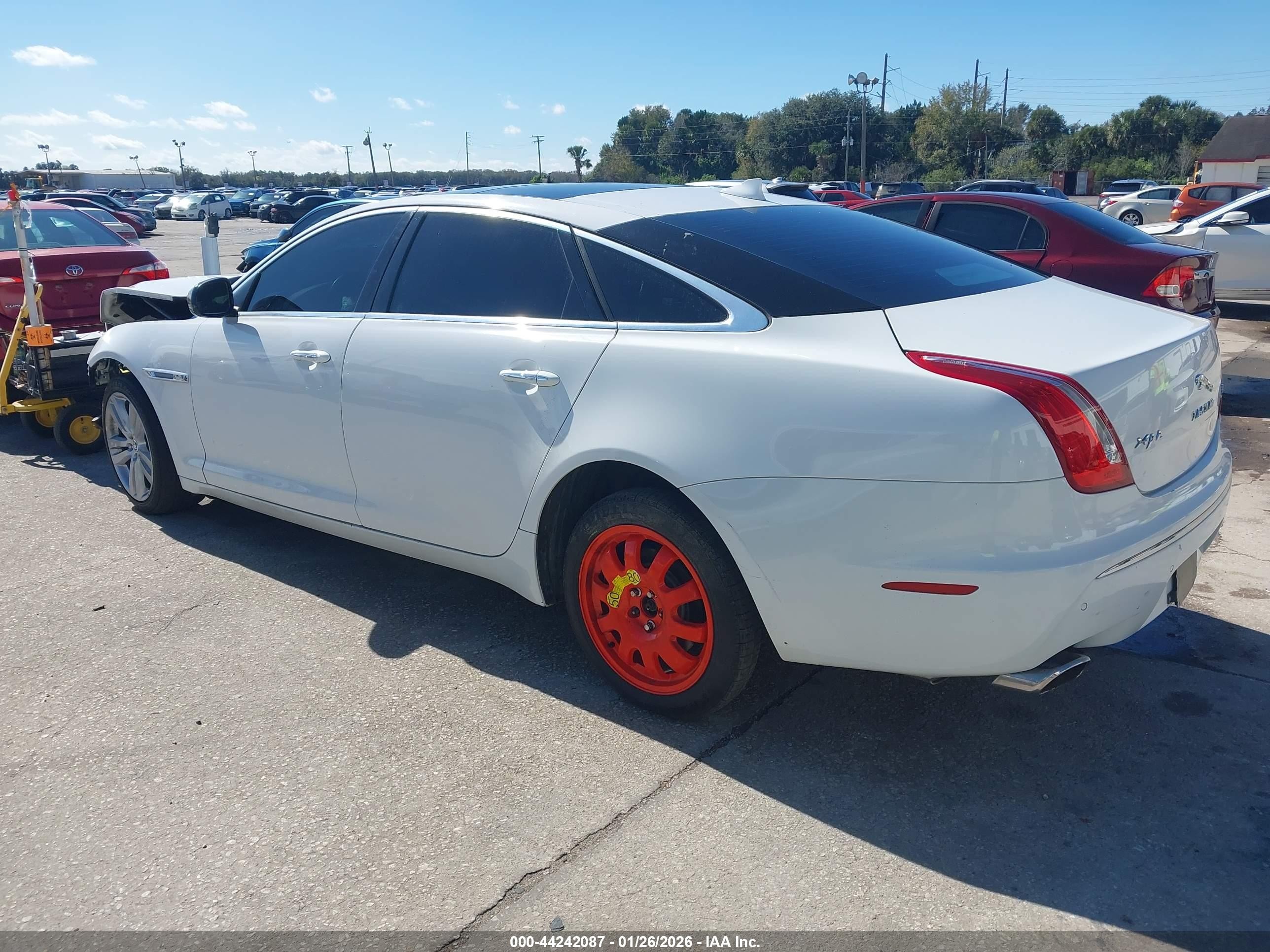 2013 Jaguar Xj Xjl Portfolio White vin: SAJWJ2GD8D8V50437