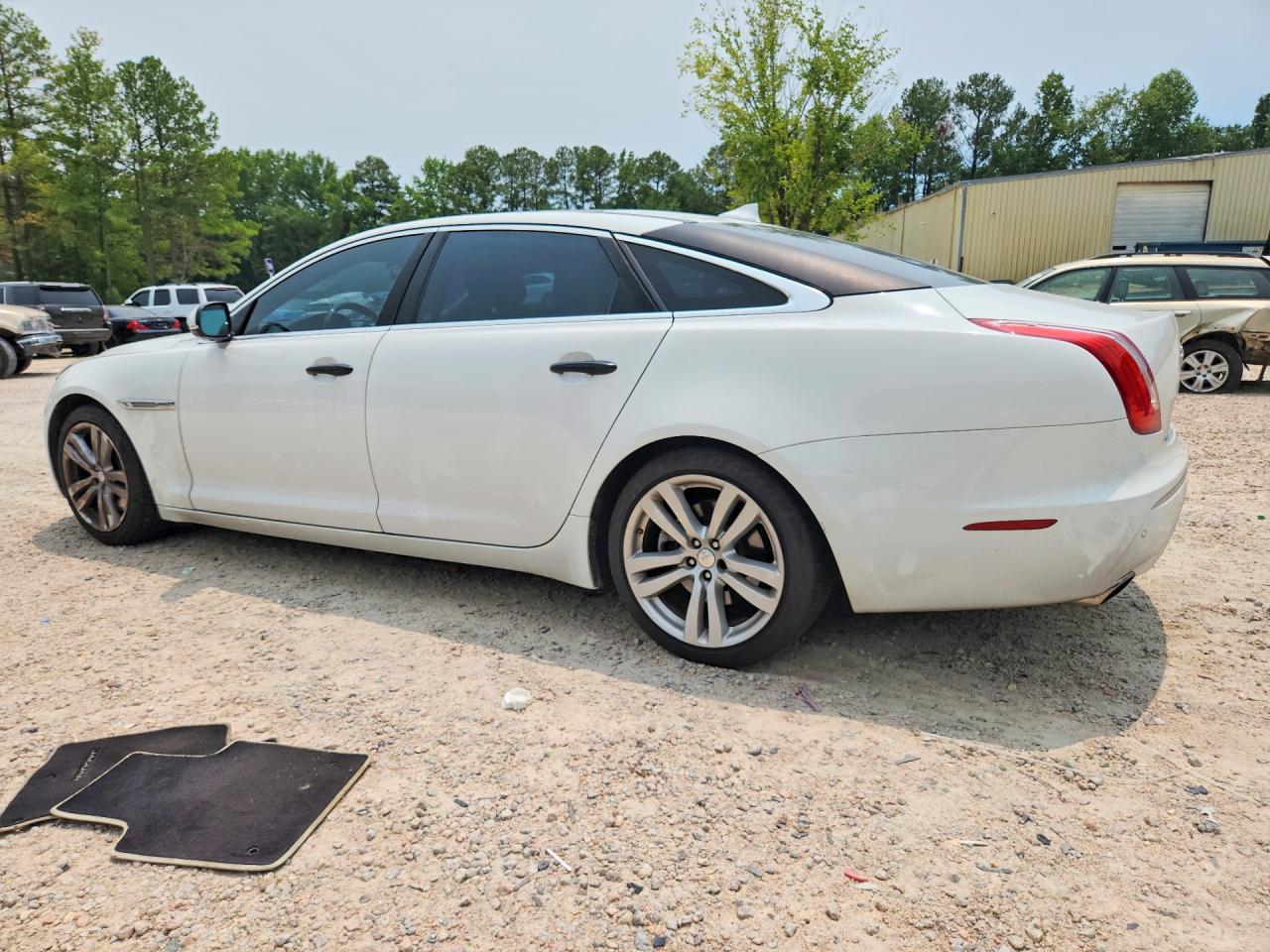 2015 Jaguar Xjl Portfolio White vin: SAJWJ2GD8F8V88561