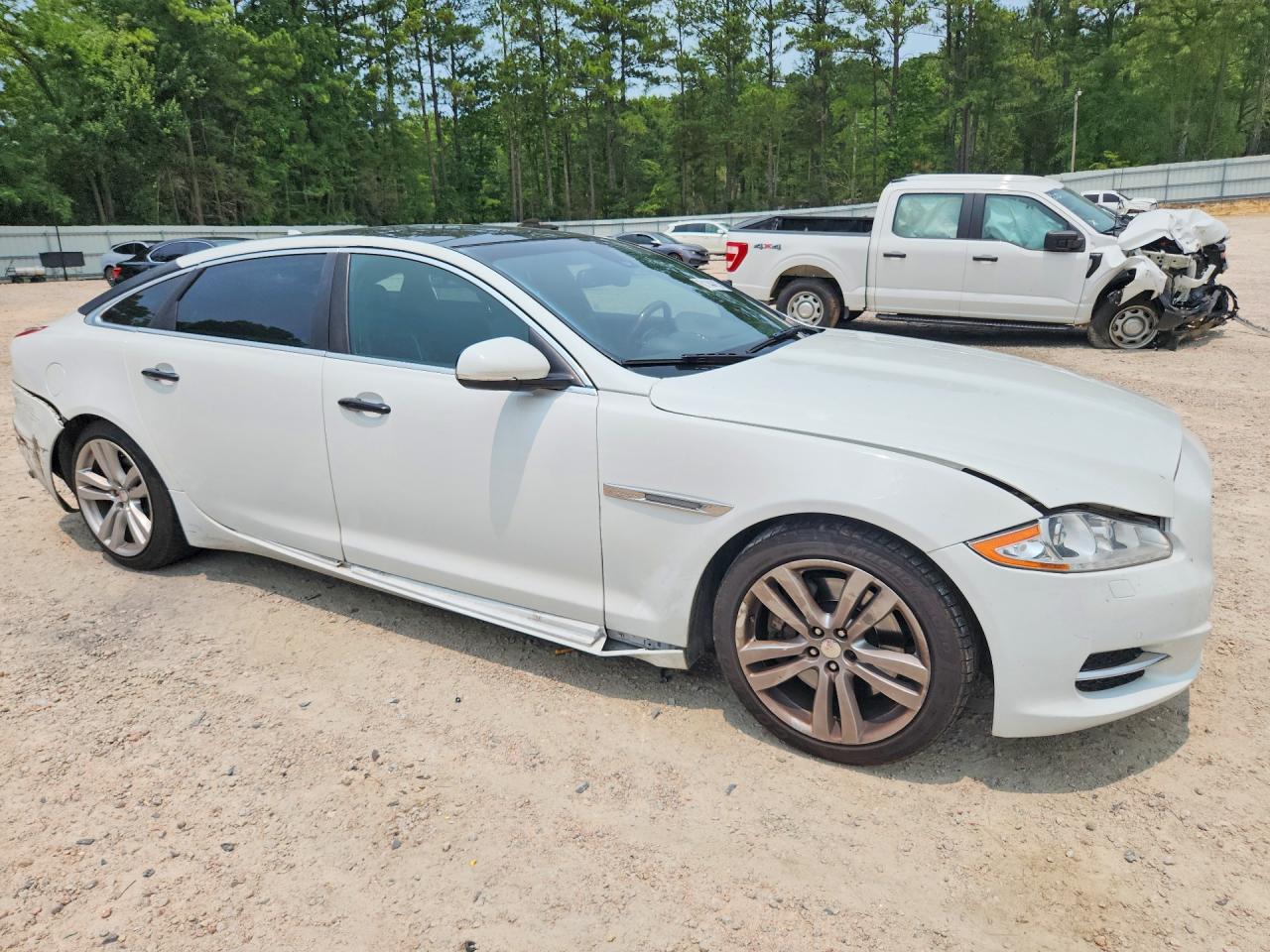 2015 Jaguar Xjl Portfolio White vin: SAJWJ2GD8F8V88561