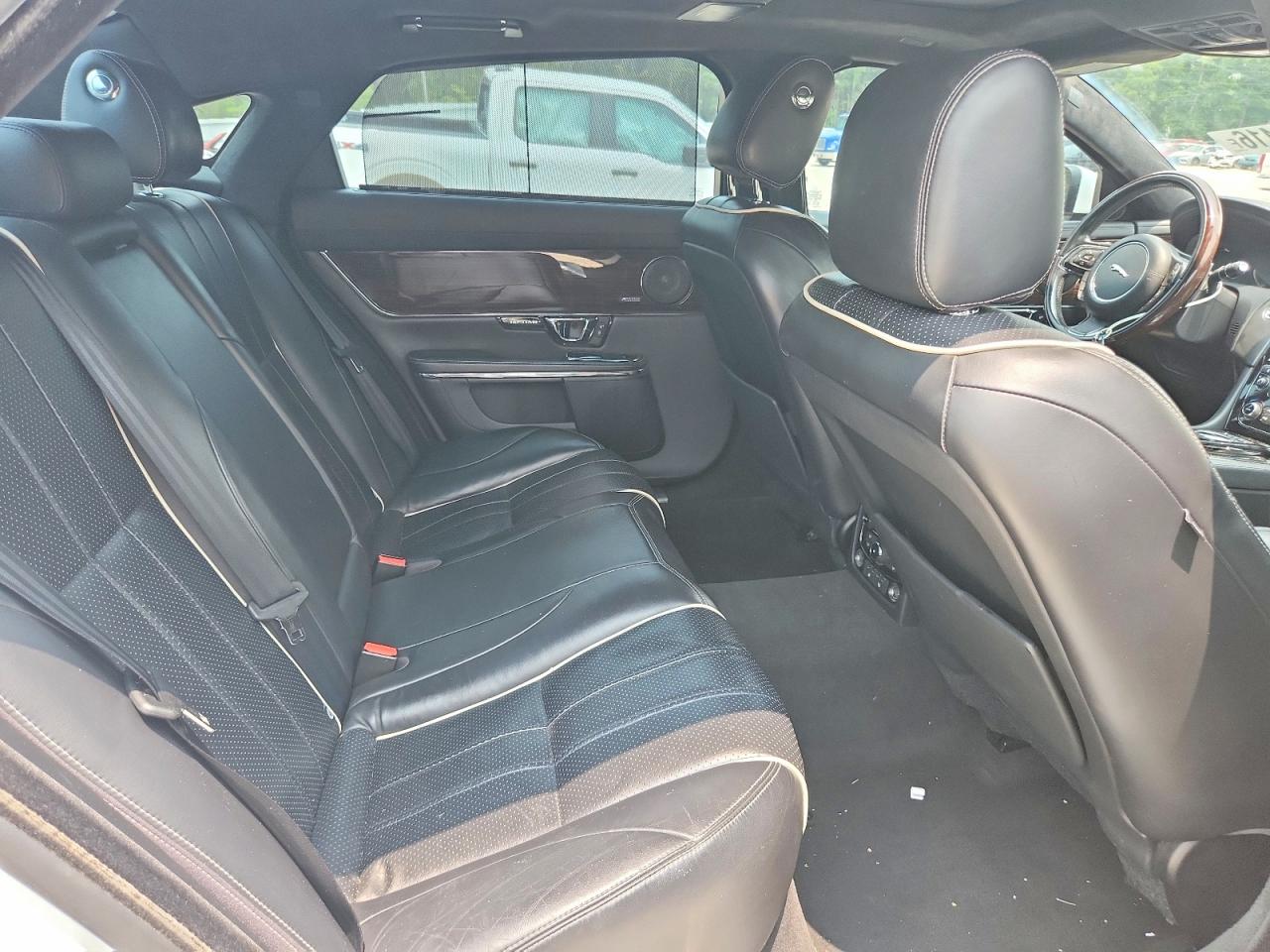 2015 Jaguar Xjl Portfolio White vin: SAJWJ2GD8F8V88561