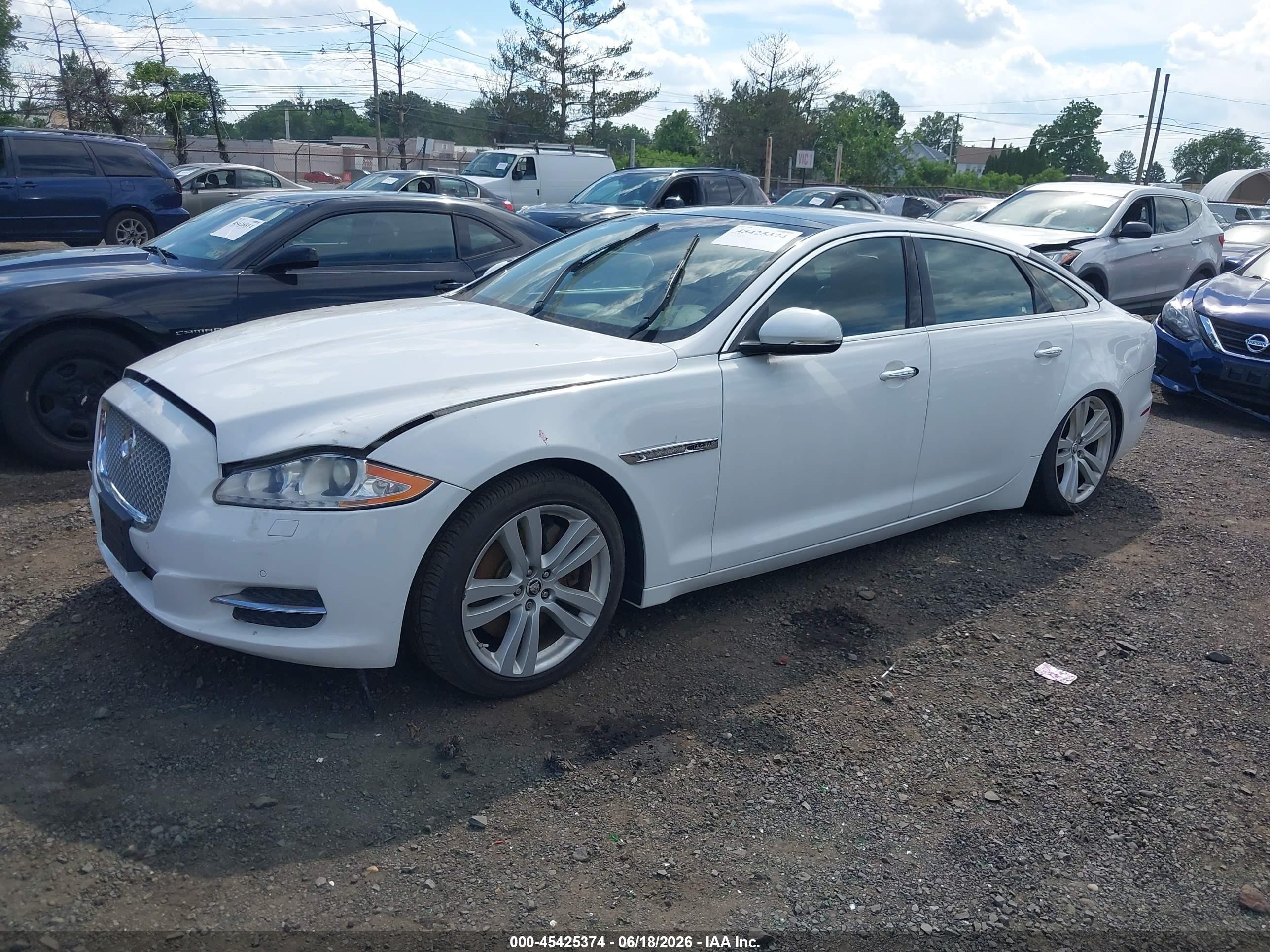 2013 Jaguar Xj Xjl Portfolio White vin: SAJWJ2GD9D8V46428