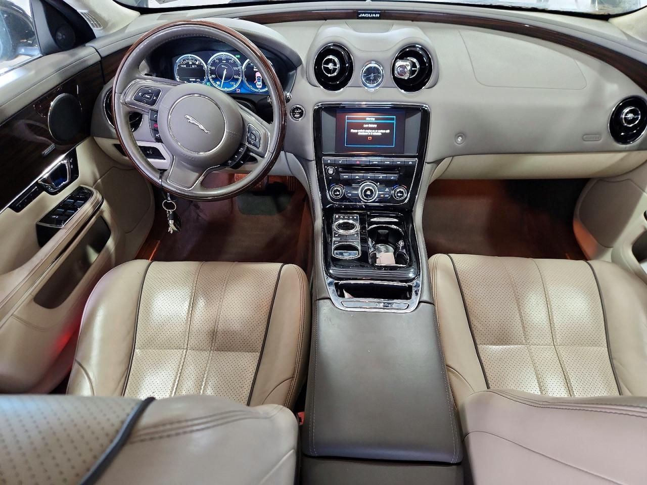 2015 Jaguar Xjl Portfolio Black vin: SAJWJ2GD9F8V88617