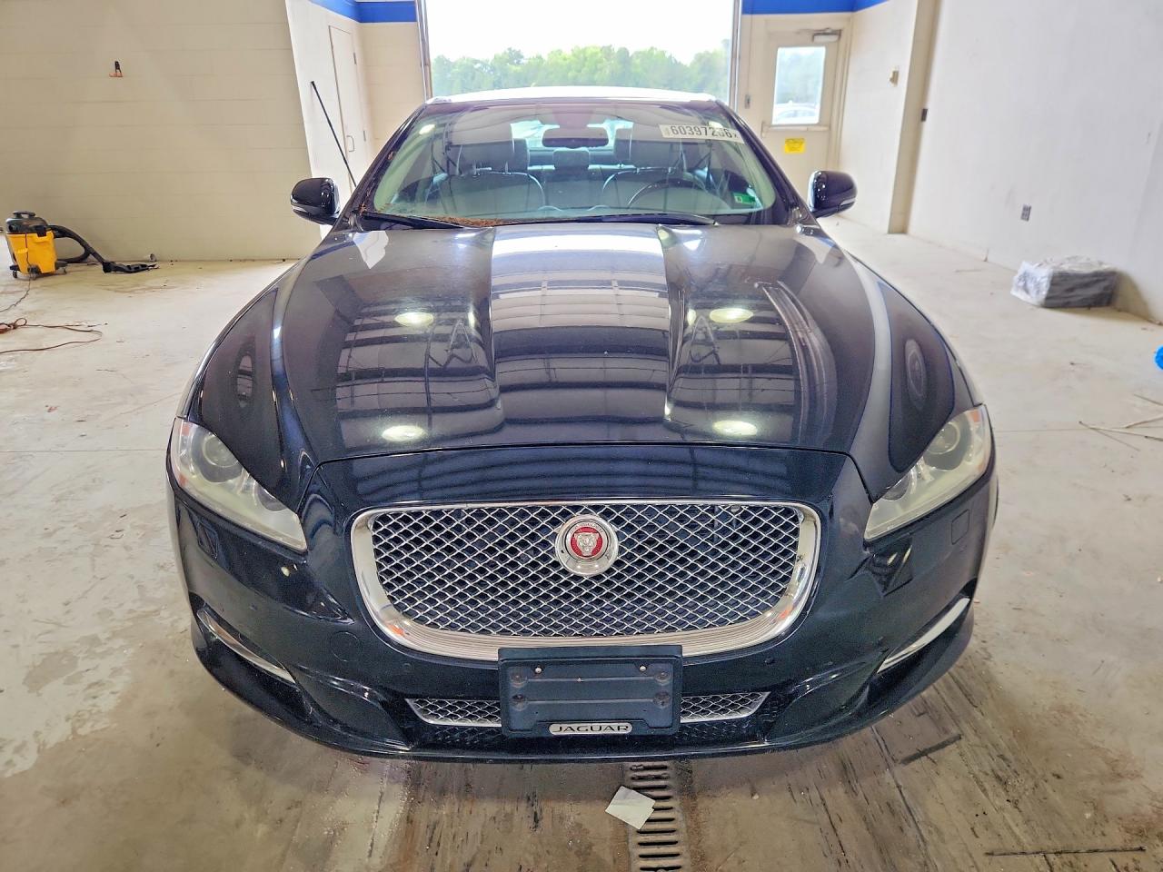 2015 Jaguar Xjl Portfolio Black vin: SAJWJ2GD9F8V88617