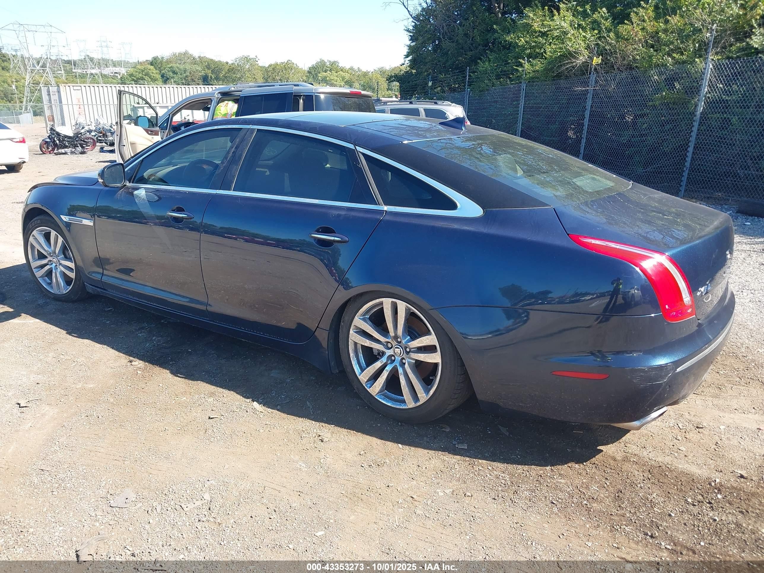 2013 Jaguar Xj Xjl Portfolio Blue vin: SAJWJ2GDXD8V44882