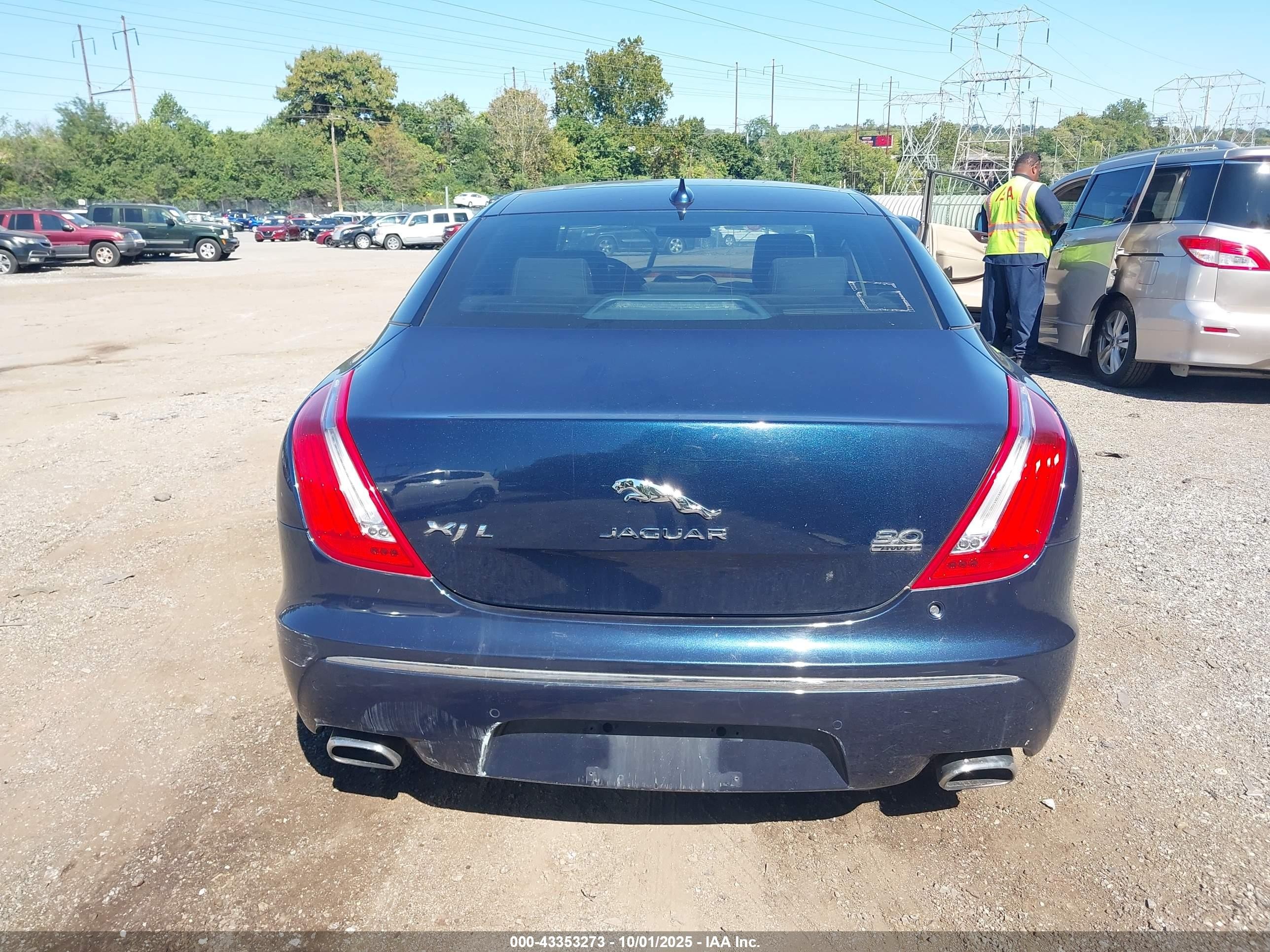 2013 Jaguar Xj Xjl Portfolio Blue vin: SAJWJ2GDXD8V44882