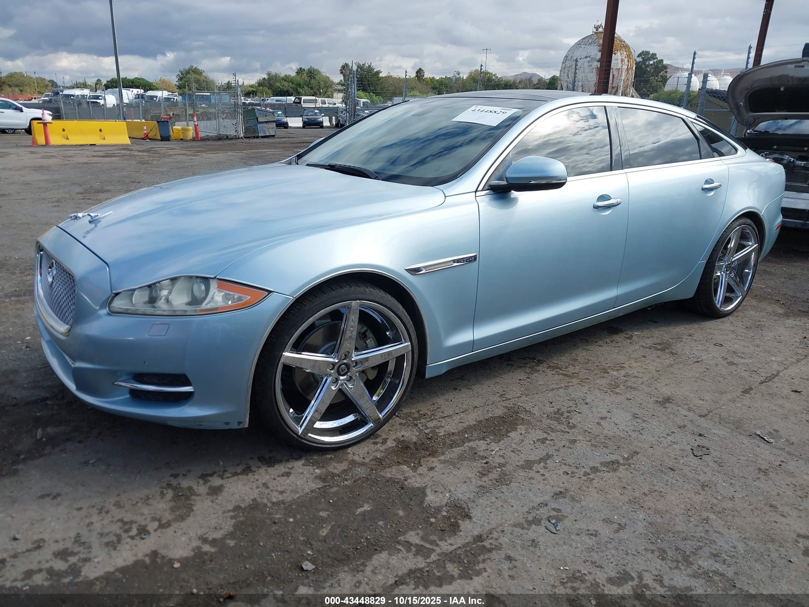 2013 Jaguar Xj Xjl Portfolio Light Blue vin: SAJWJ2GDXD8V47278