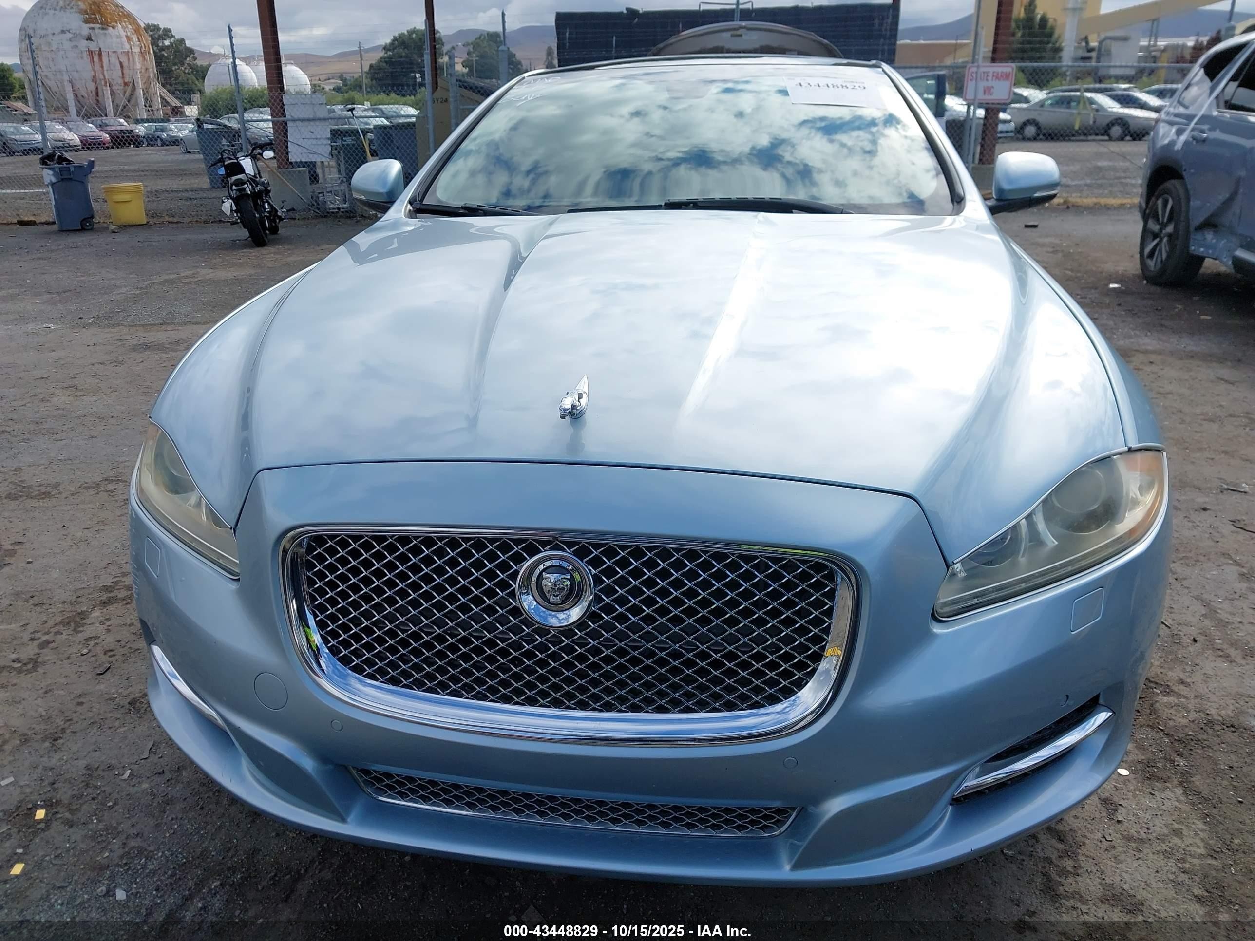 2013 Jaguar Xj Xjl Portfolio Light Blue vin: SAJWJ2GDXD8V47278