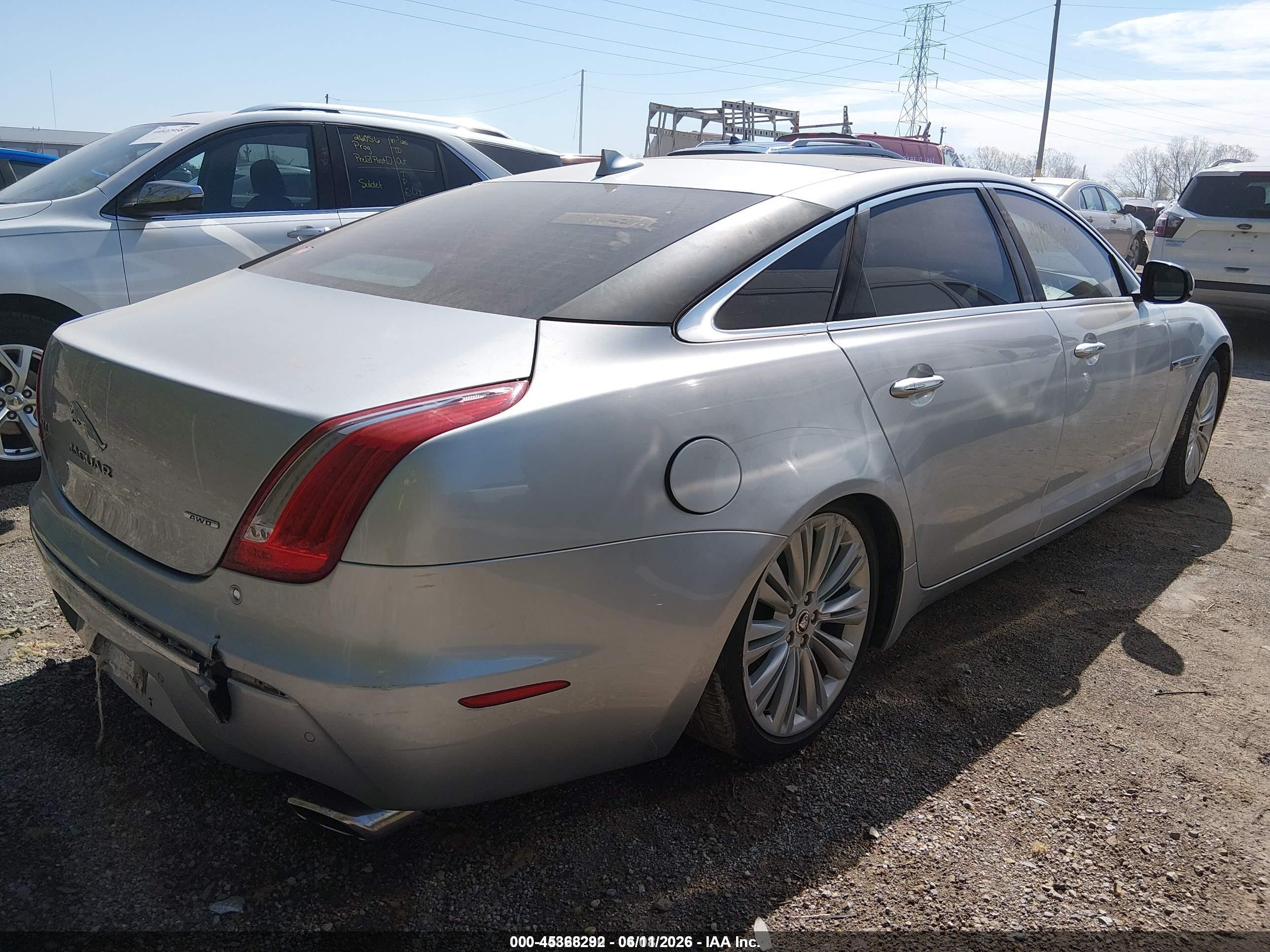 2015 Jaguar Xj Xjl Portfolio Silver vin: SAJWJ2GDXF8V89386