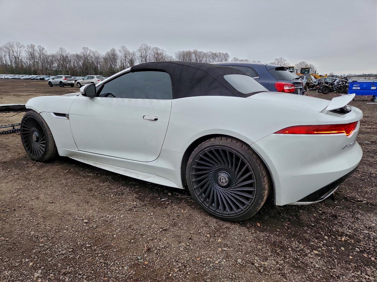 2017 Jaguar F-type S White vin: SAJWJ6FV4H8K41653