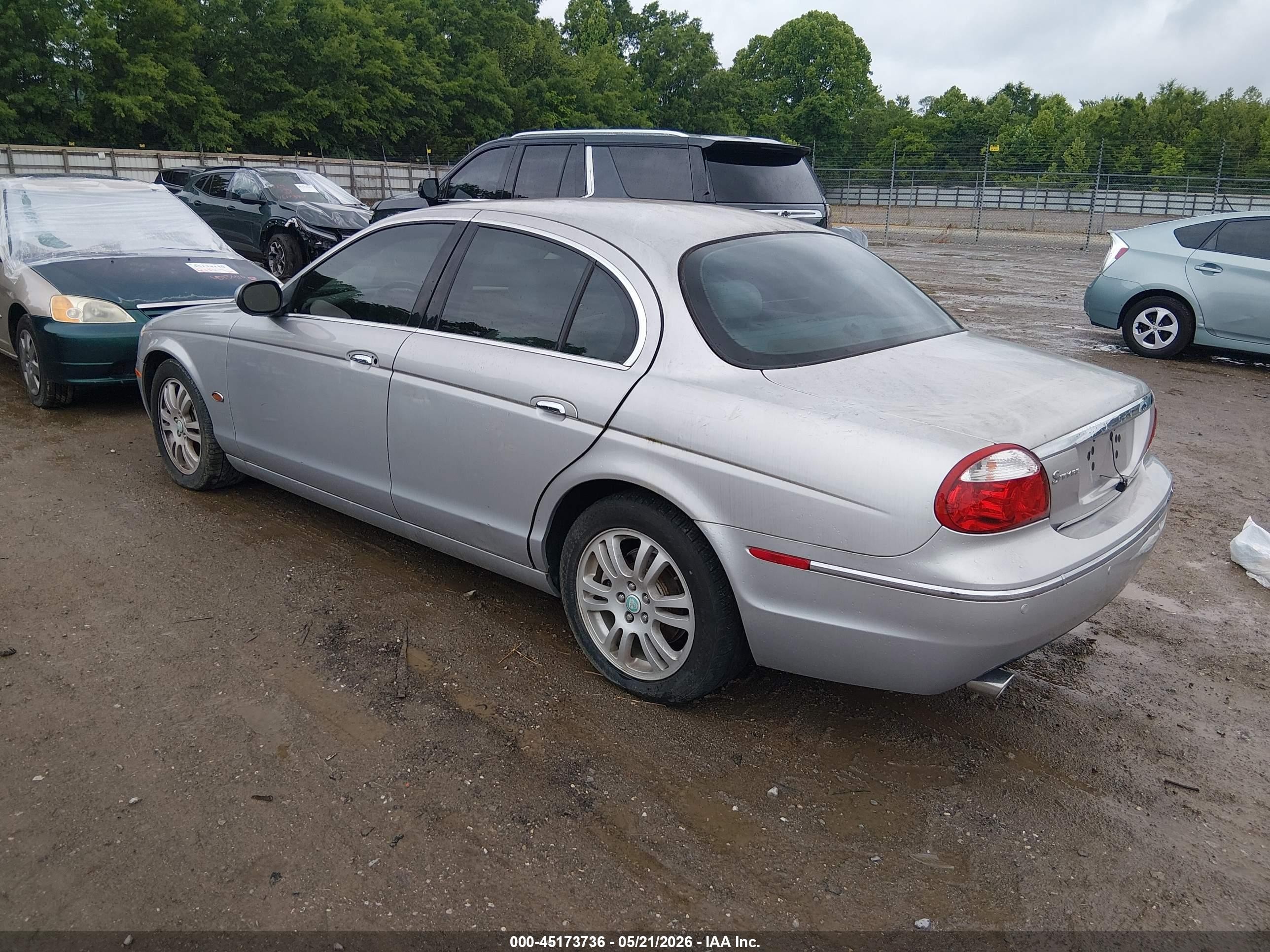 2005 Jaguar S-type   Silver vin: SAJXA01TX5FN31264