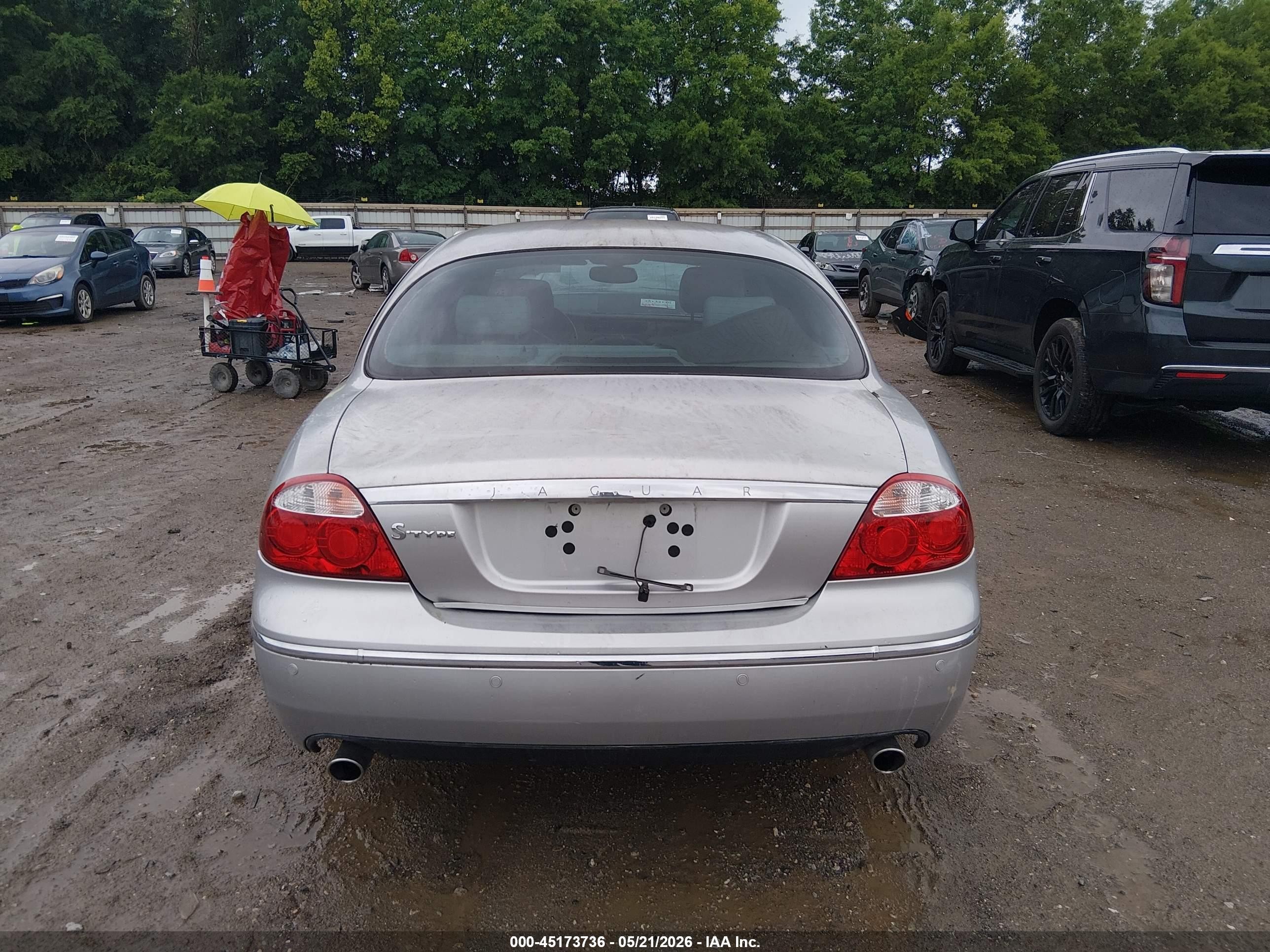 2005 Jaguar S-type   Silver vin: SAJXA01TX5FN31264