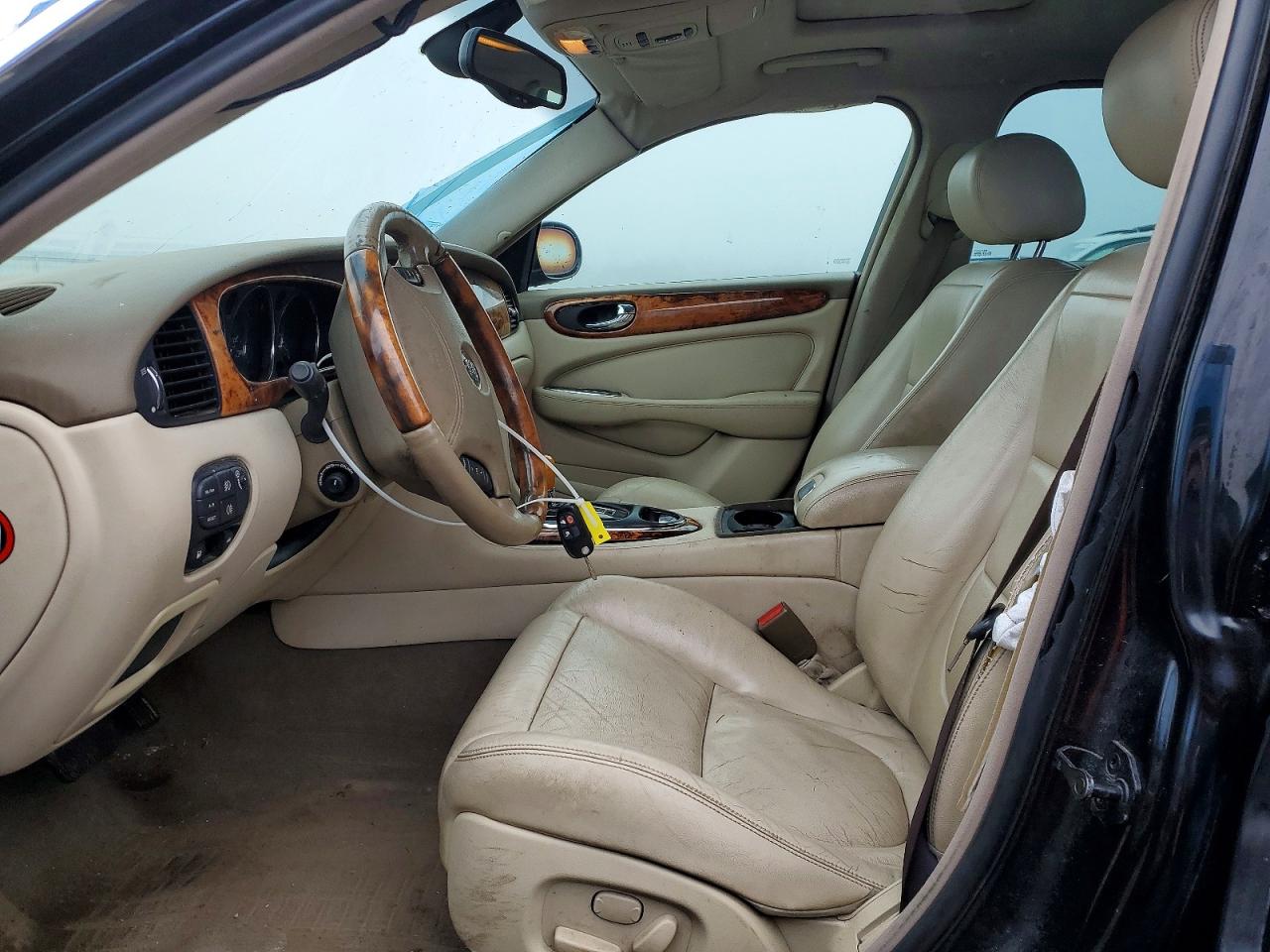 2004 Jaguar Xj8 Black vin: SAJXA71C44SG17431