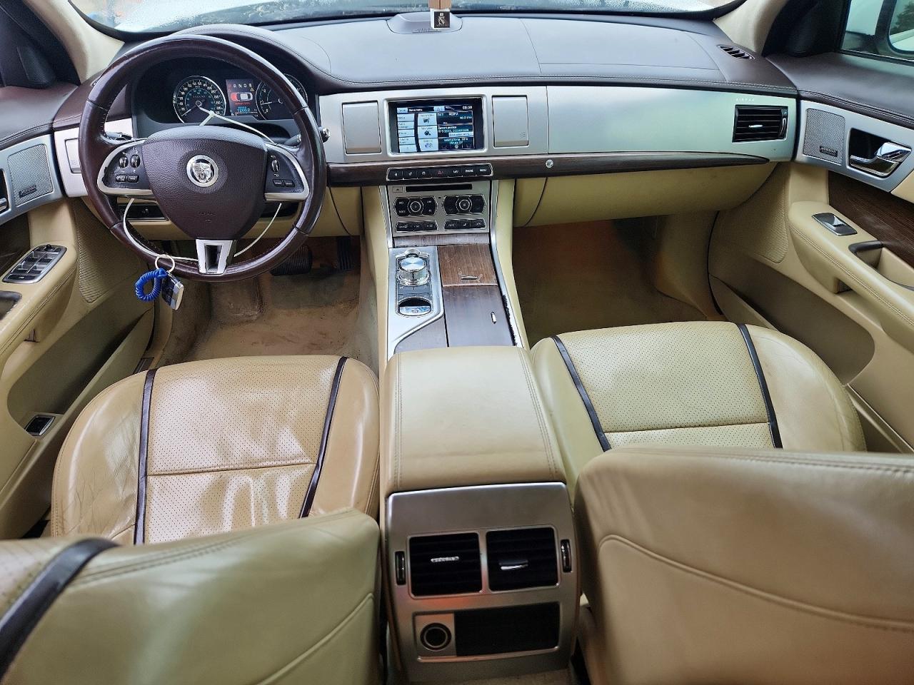 2013 Jaguar Xf White vin: SAJXJ0EF9D8S79059