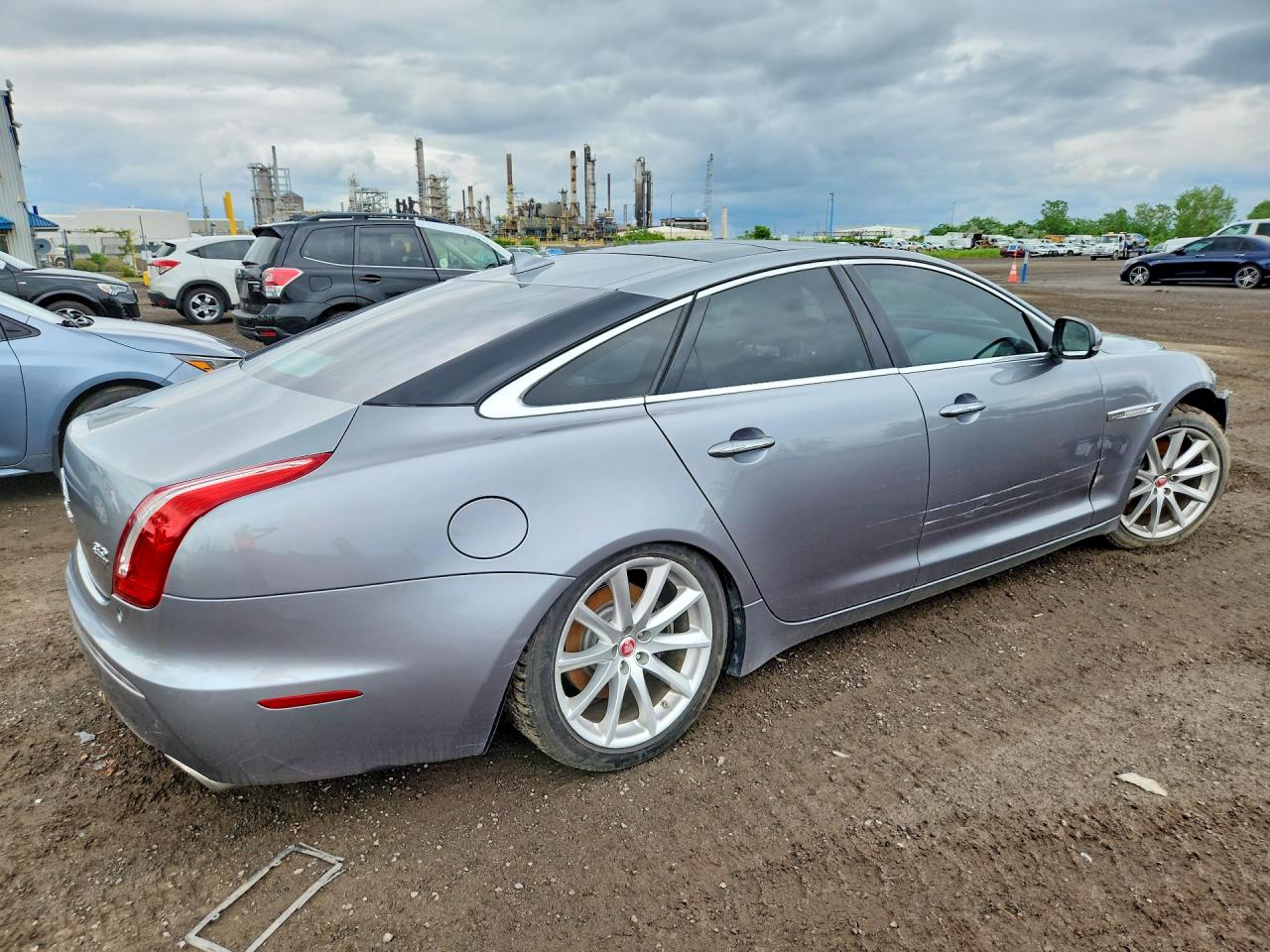 2015 Jaguar Xj Charcoal vin: SAJXJ1CD7F8V81170