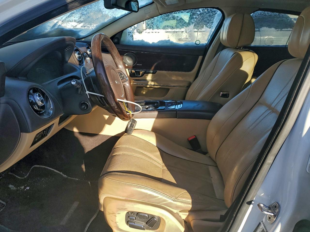2014 Jaguar Xjl Portfolio White vin: SAJXJ2GD8E8V63503