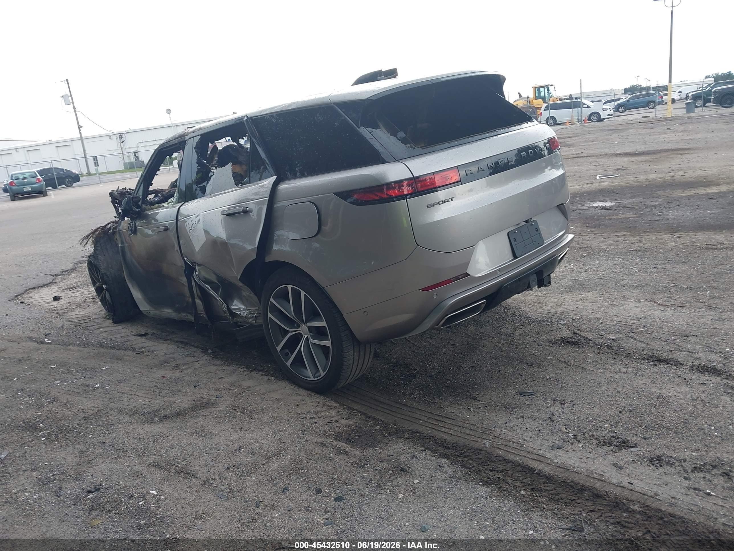 2025 Land Rover Range Rover Sport P550 Autobiography Gray vin: SAL119F48SA434088